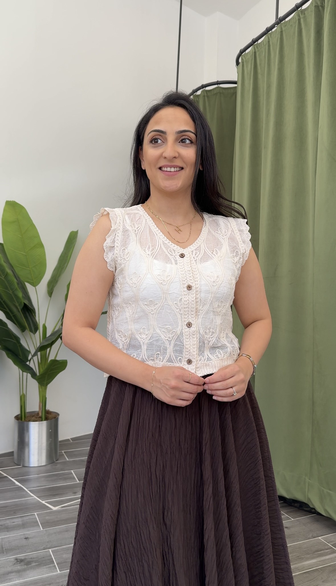 Bej Nakış Detaylı İthal Yelek