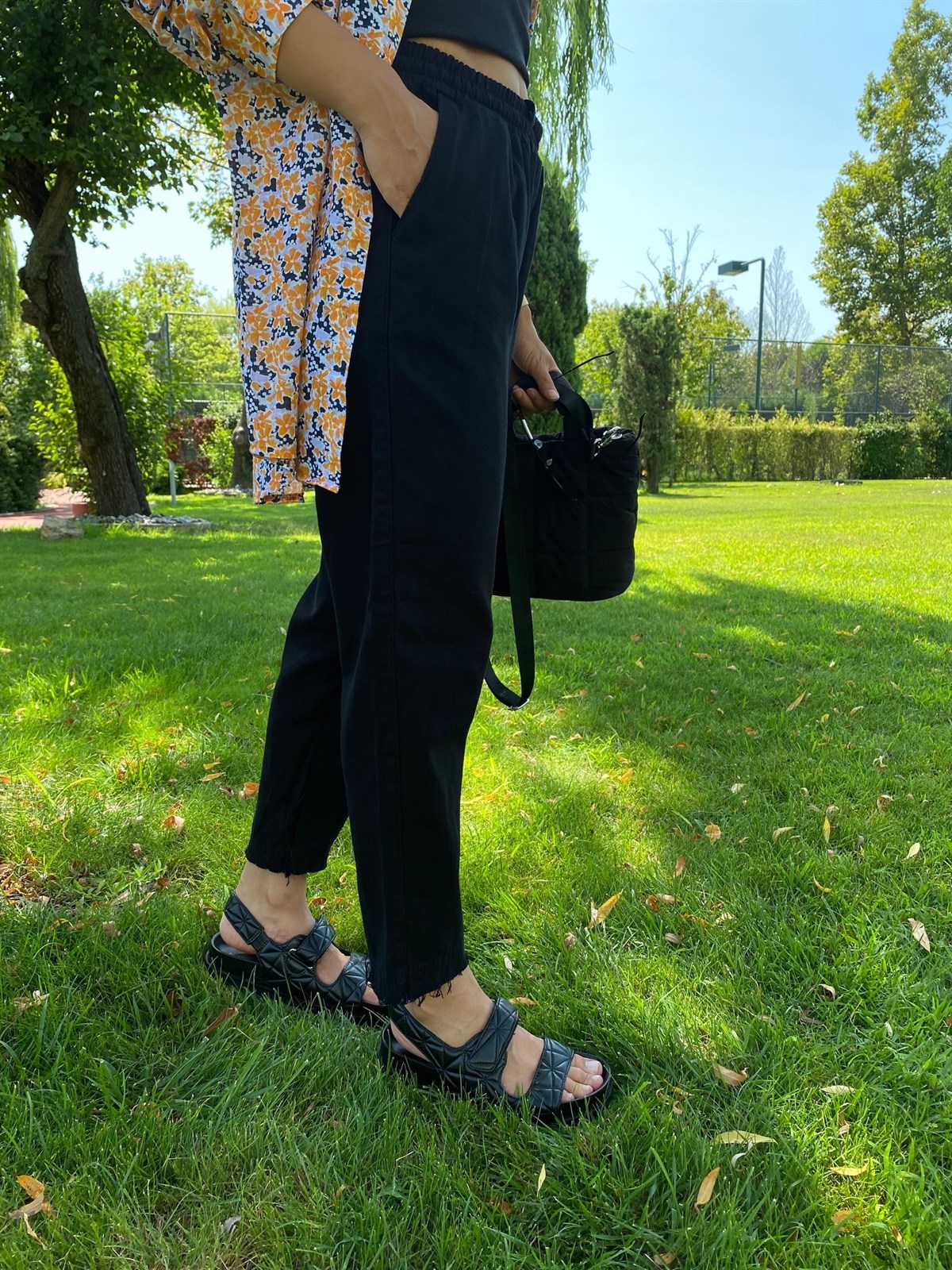 Gabardin Kumaş Beli İpli Siyah Pantolon