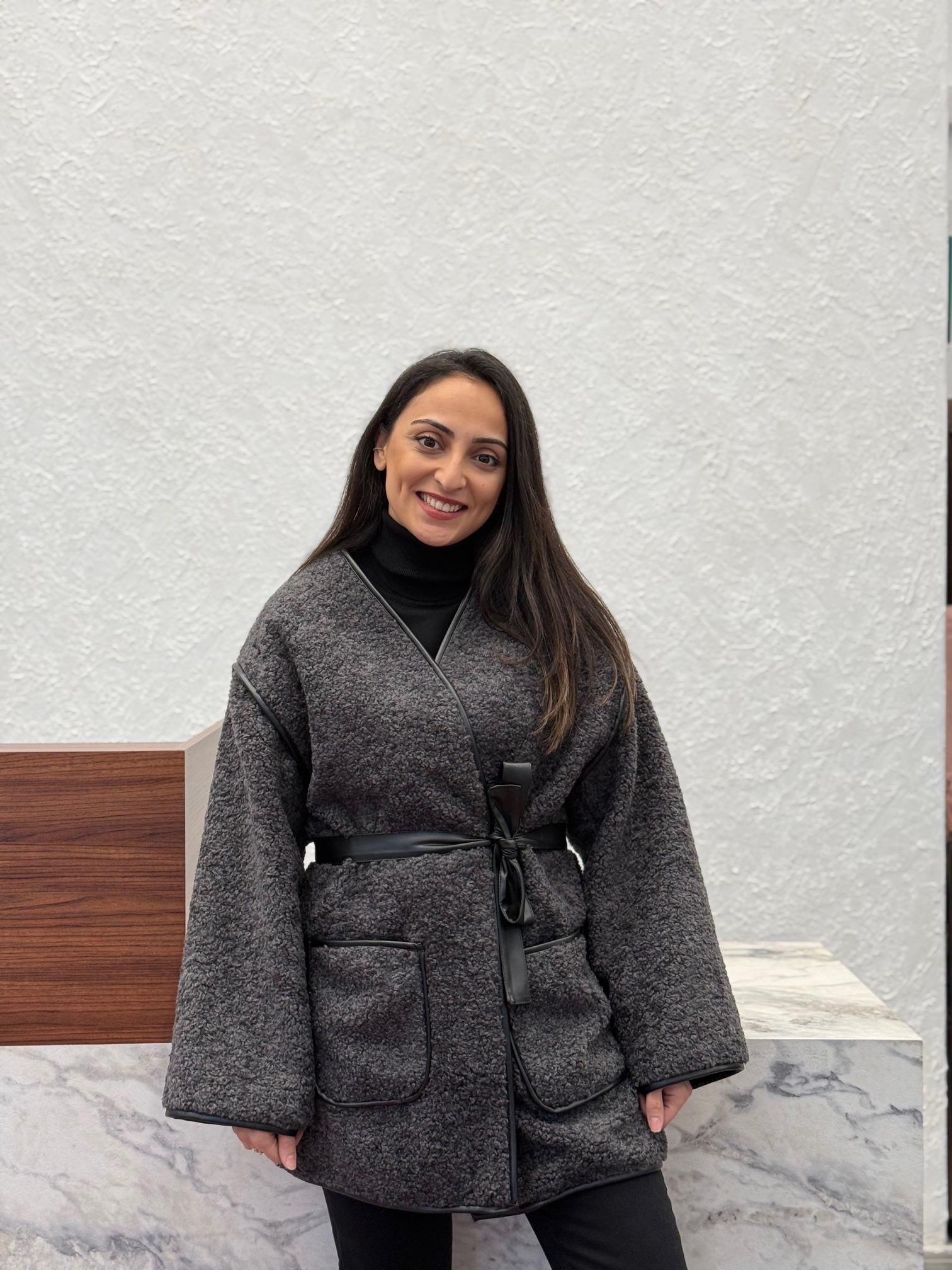Gri Peluş Kemerli Ceket