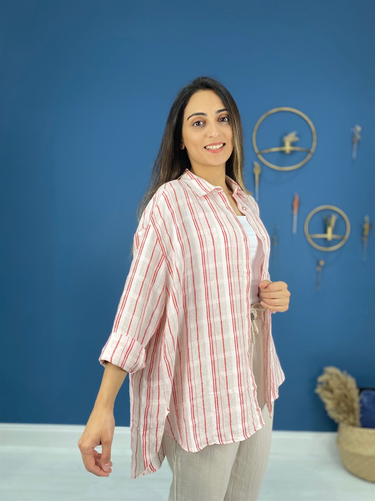 Kırmızı Çizgili Keten Gömlek