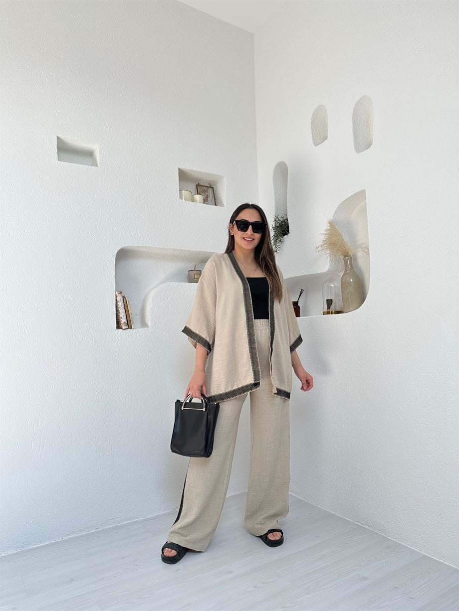 Krem Şerit Detaylı Kimono Rahat Takım