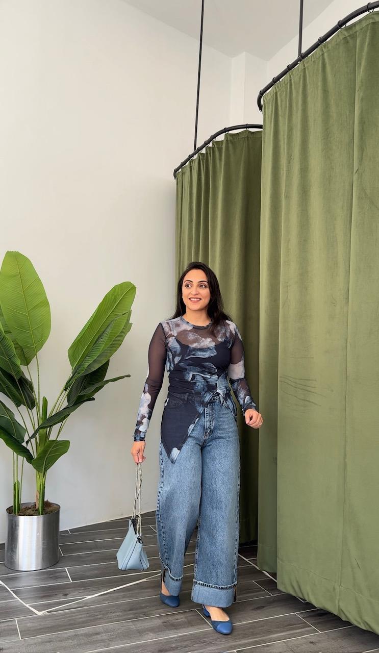 Mavi Yıkamalı Paçası Katlamalı Jean