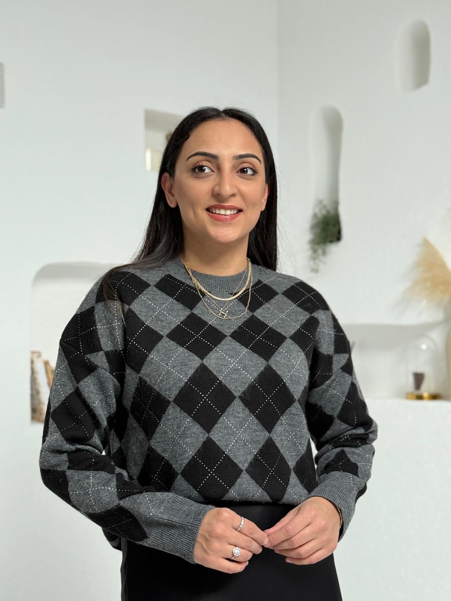 Siyah Füme Küçük Baklava Kazak