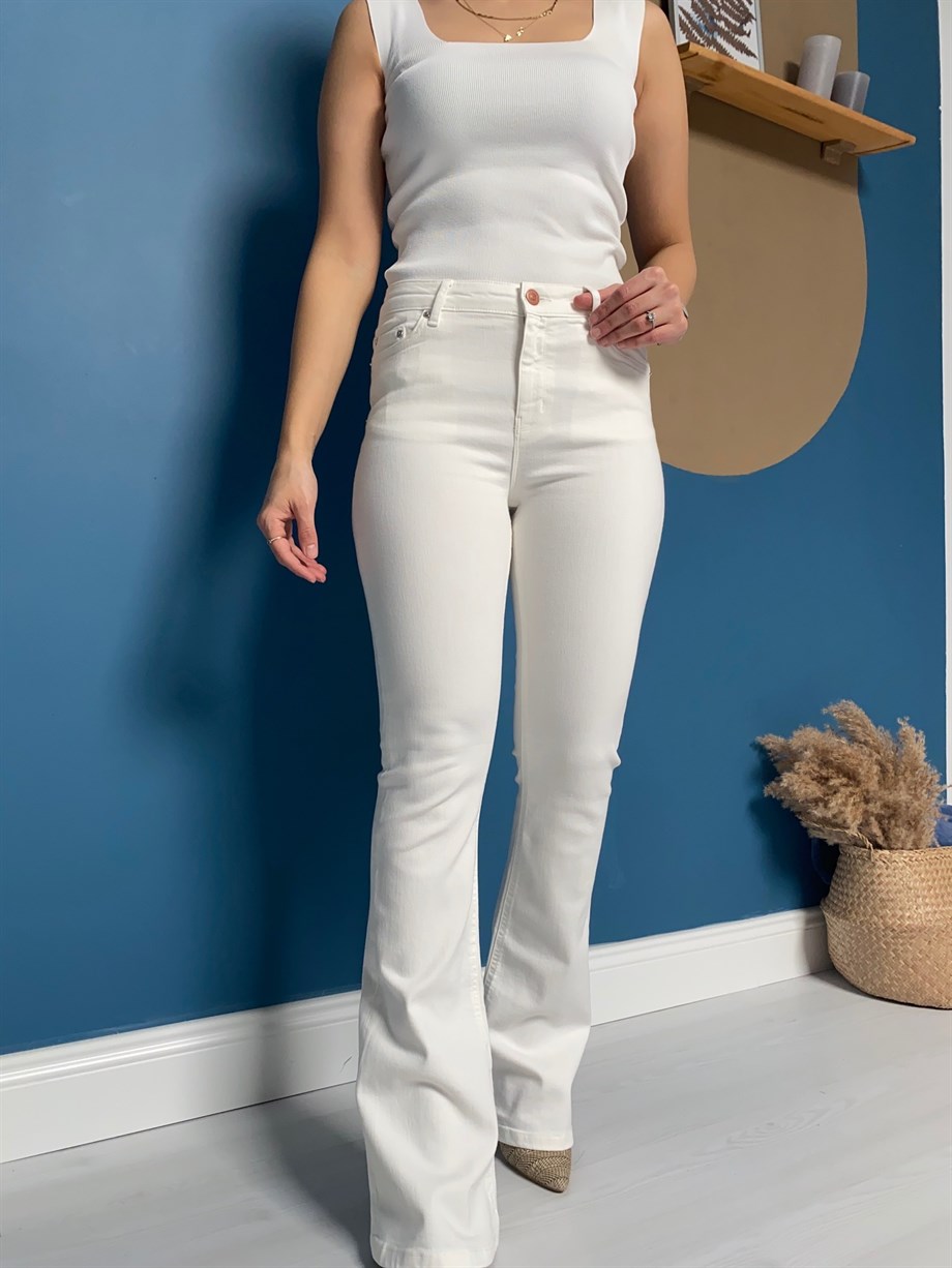 Zara İspanyol Paça Beyaz Jean