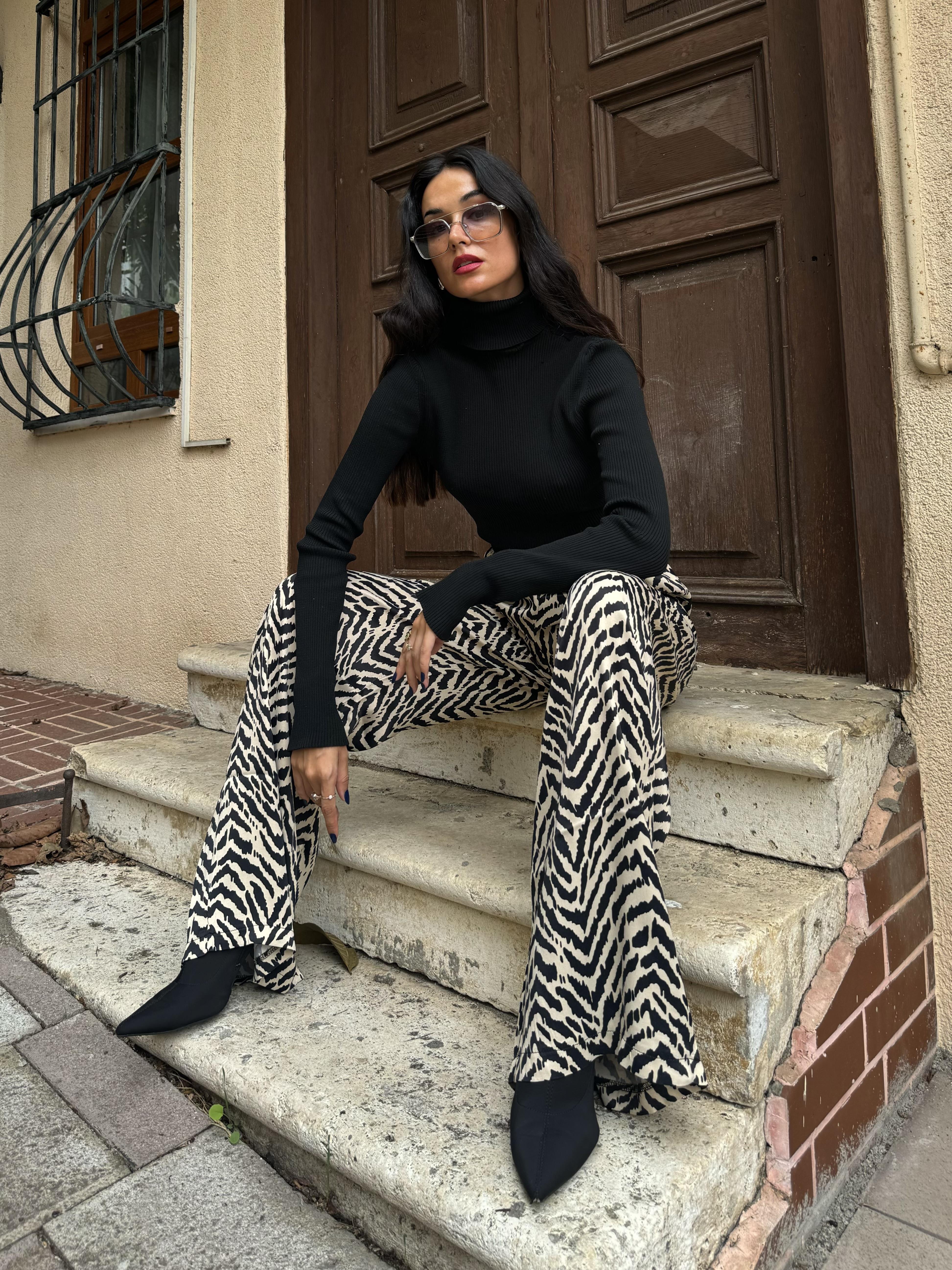 Bej Floş Saten Zebra Desen Pantolon