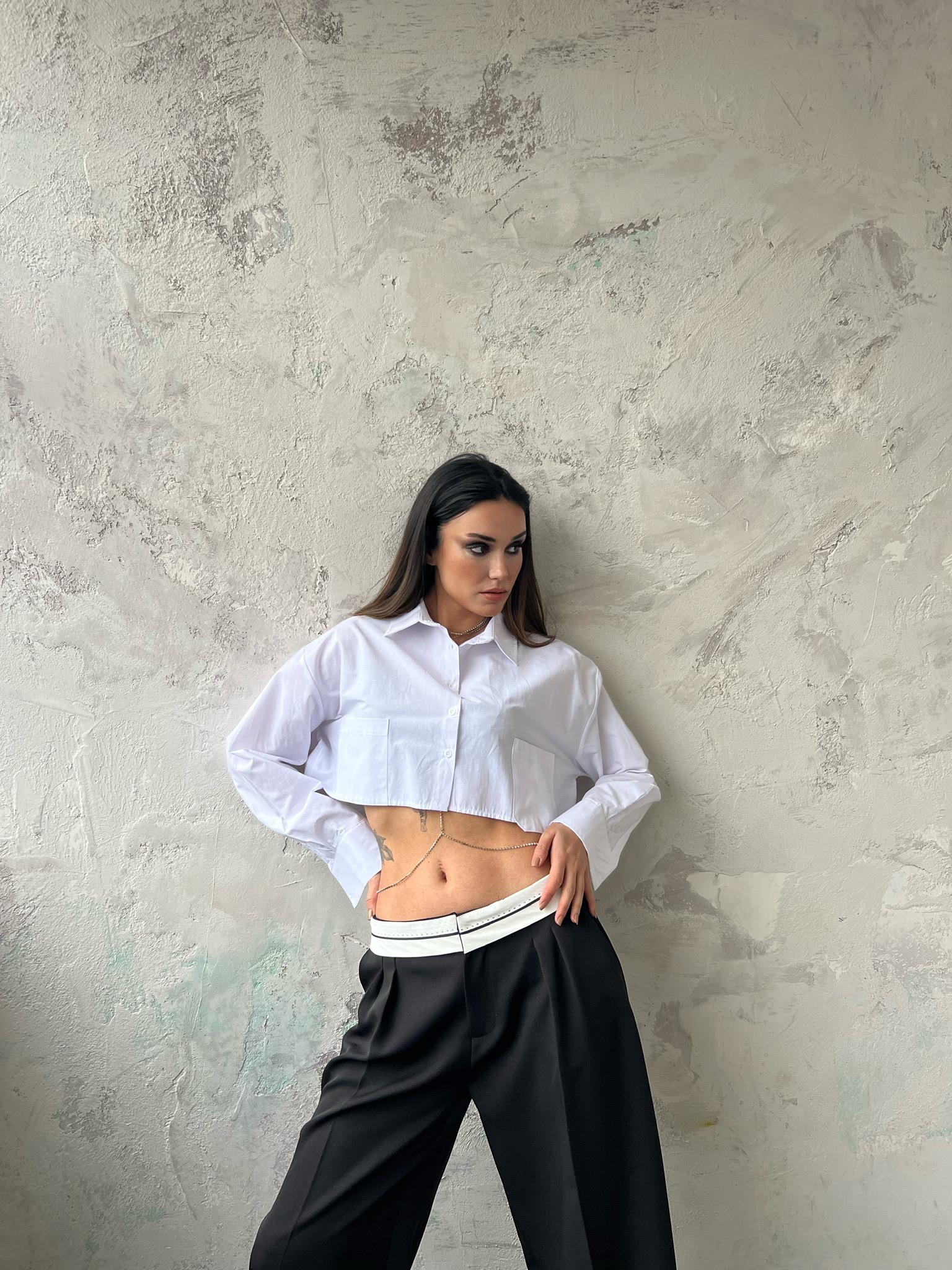 Beyaz Cepli Kısa Crop Gömlek 25205