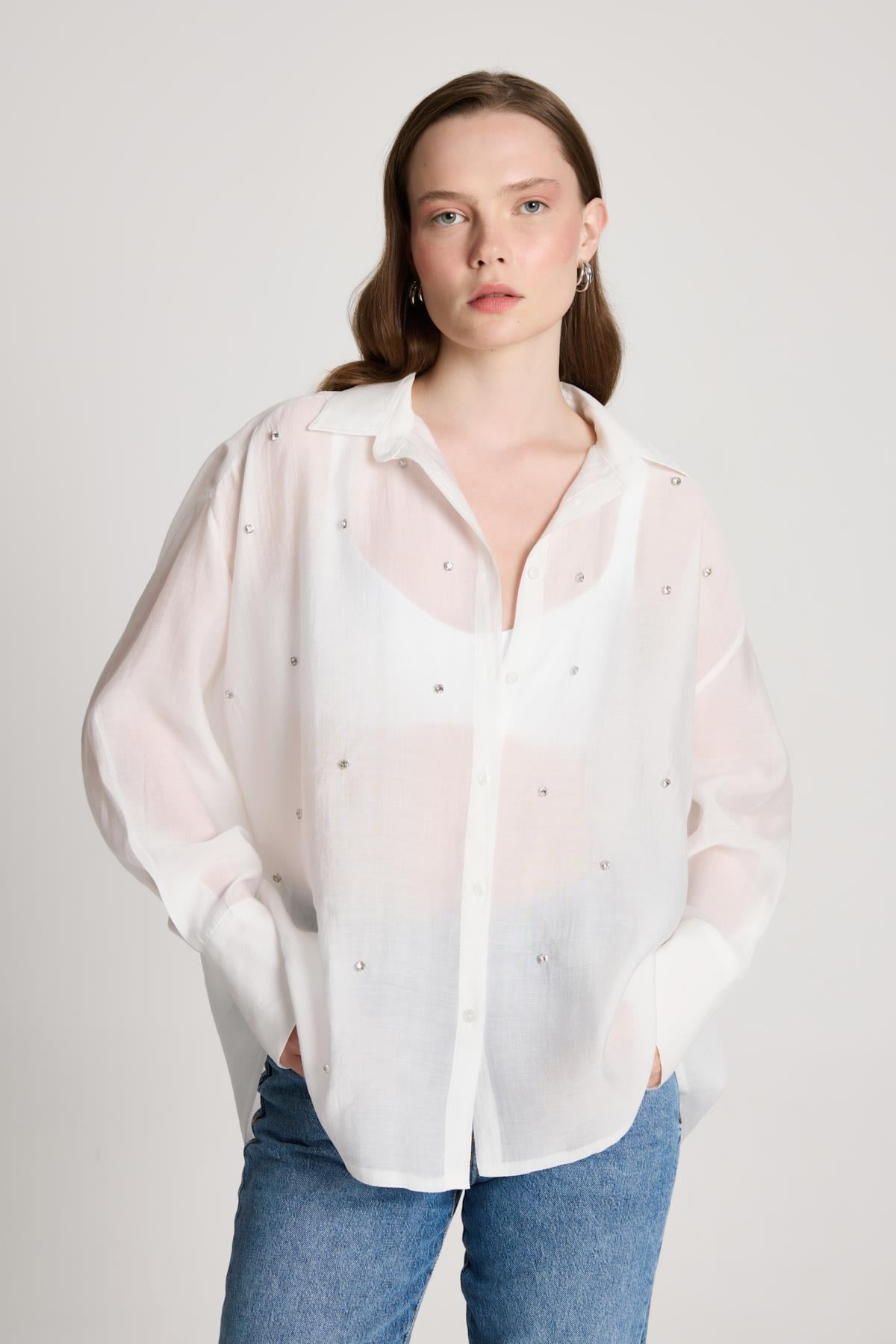 Breeze Oversize Taş Detaylı Gömlek Beyaz