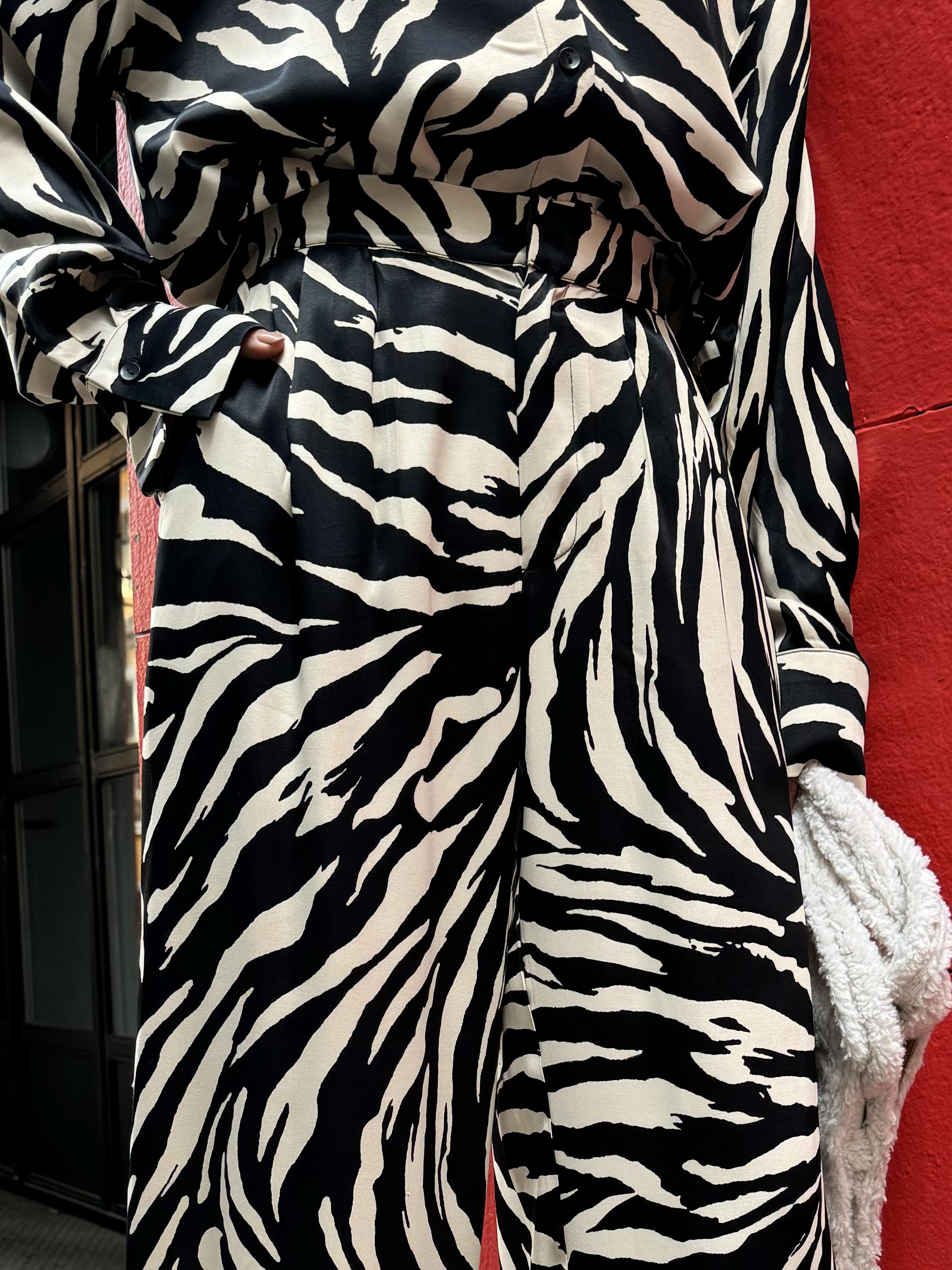 Floş Saten Zebra Desenli Pantolon