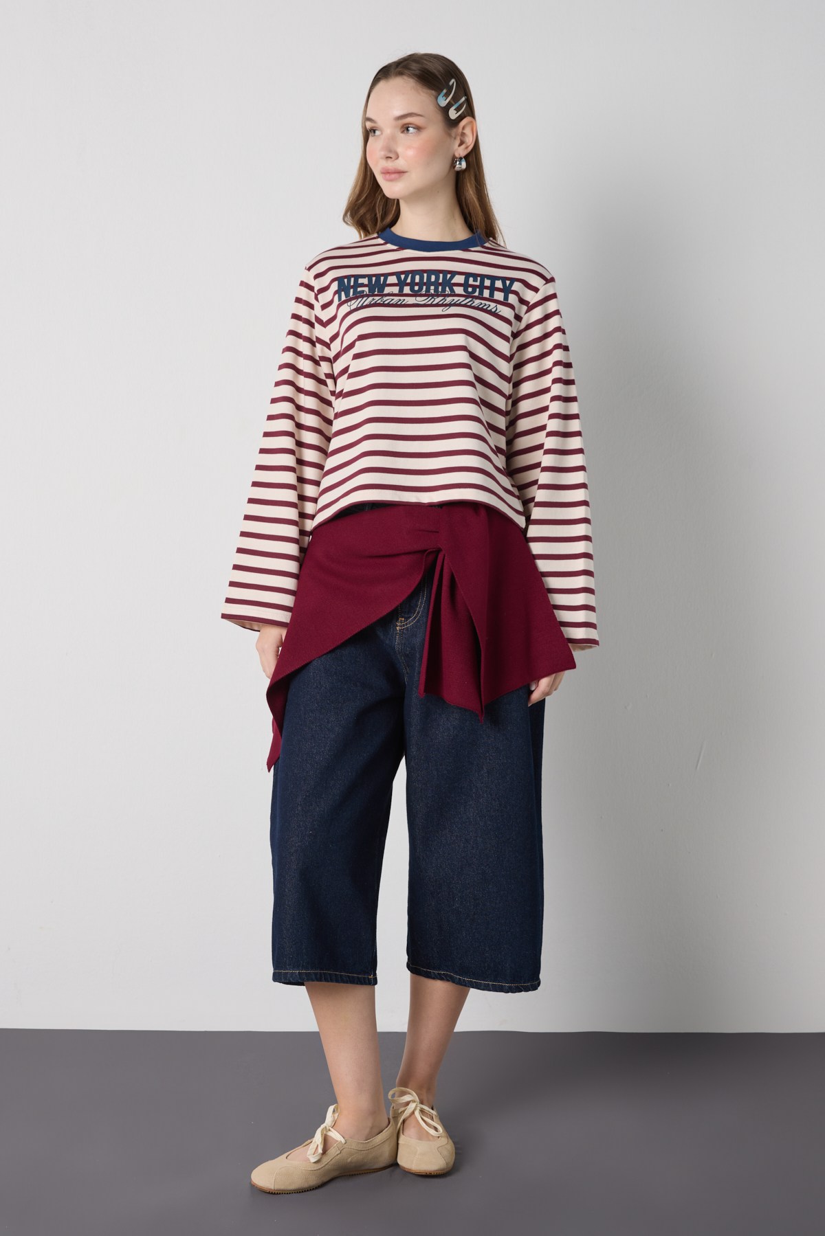 Kadın Bordo Crop Geniş Kol Oversize Baskılı Çizgili Sweatshirt 32078