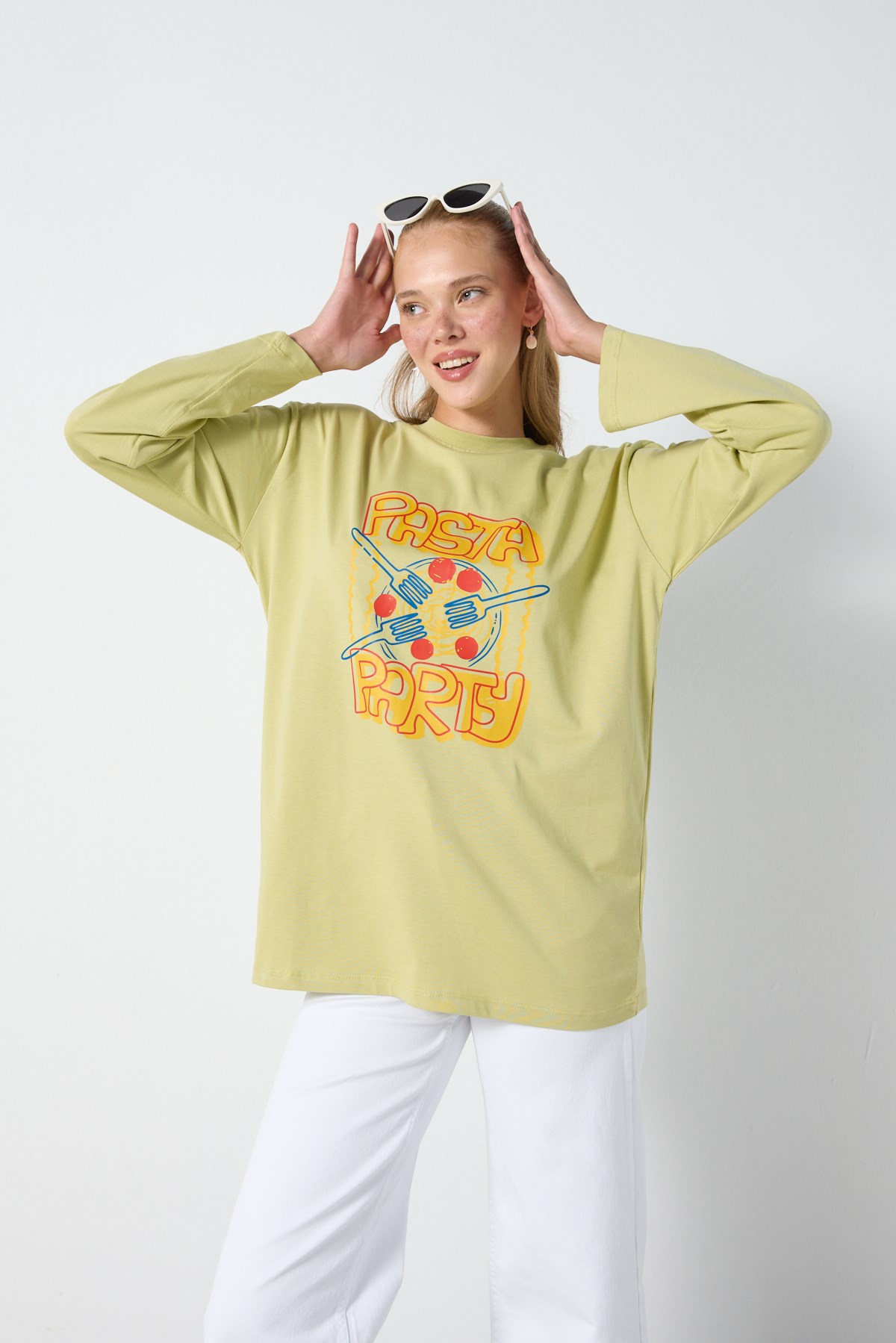 Kadın Çağla Yeşili Oversize Baskılı Uzun Kol Uzun Tshirt 31210