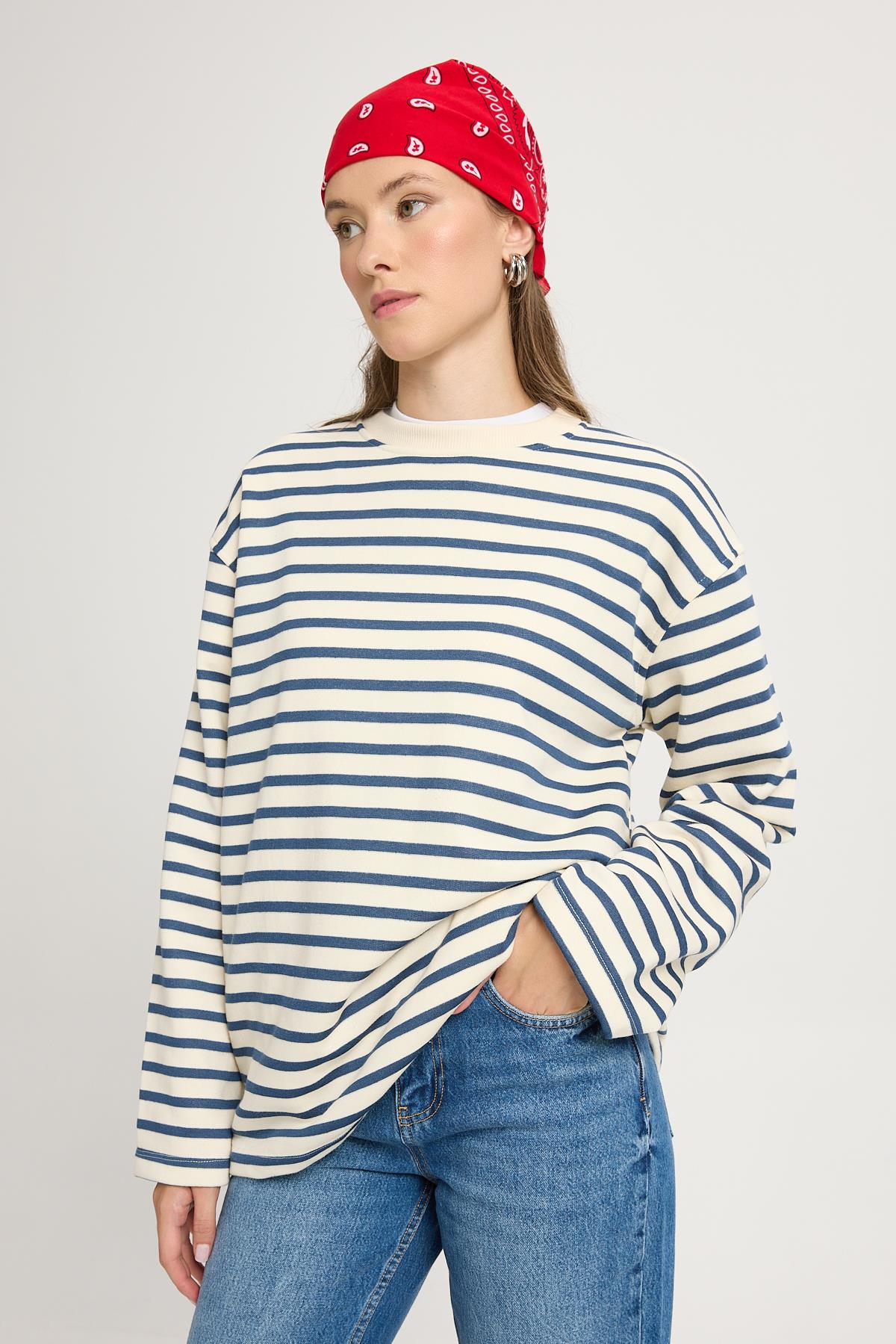 Kadın Çizgili Oversize Lacivert Krem Sweatshirt 30010