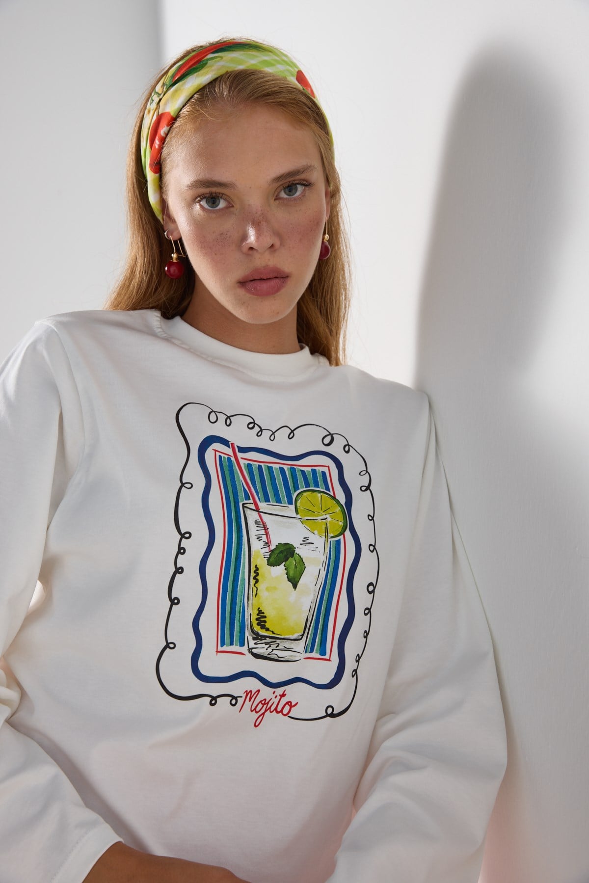 Kadın Ekru Geniş Kol Oversize Baskılı Tshirt 31212