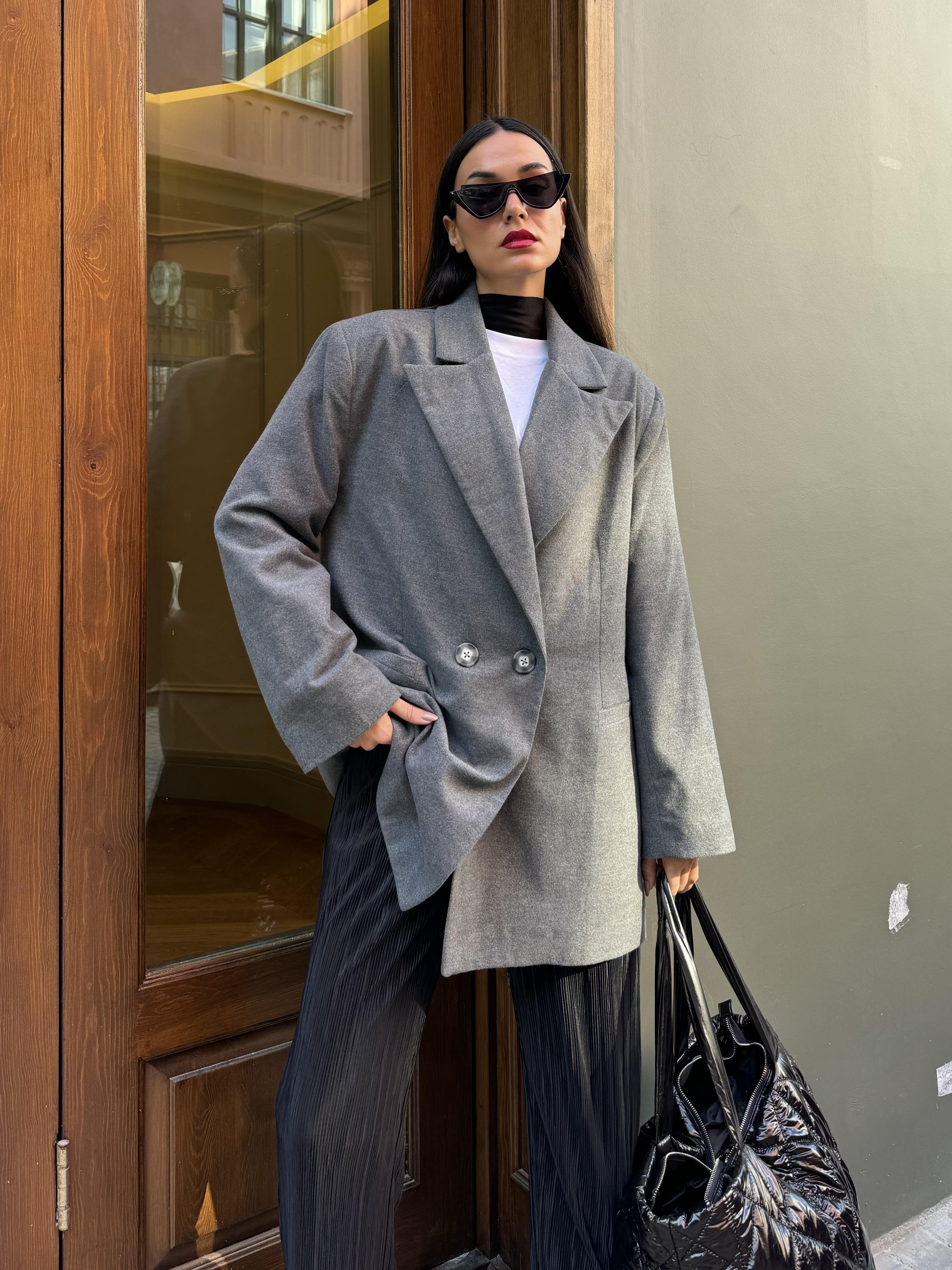 Kadın Gri Şardonlu Poliviskon Oversize Ceket 28265 Kadın Gri Şardonlu Poliviskon Oversize Ceket 28265