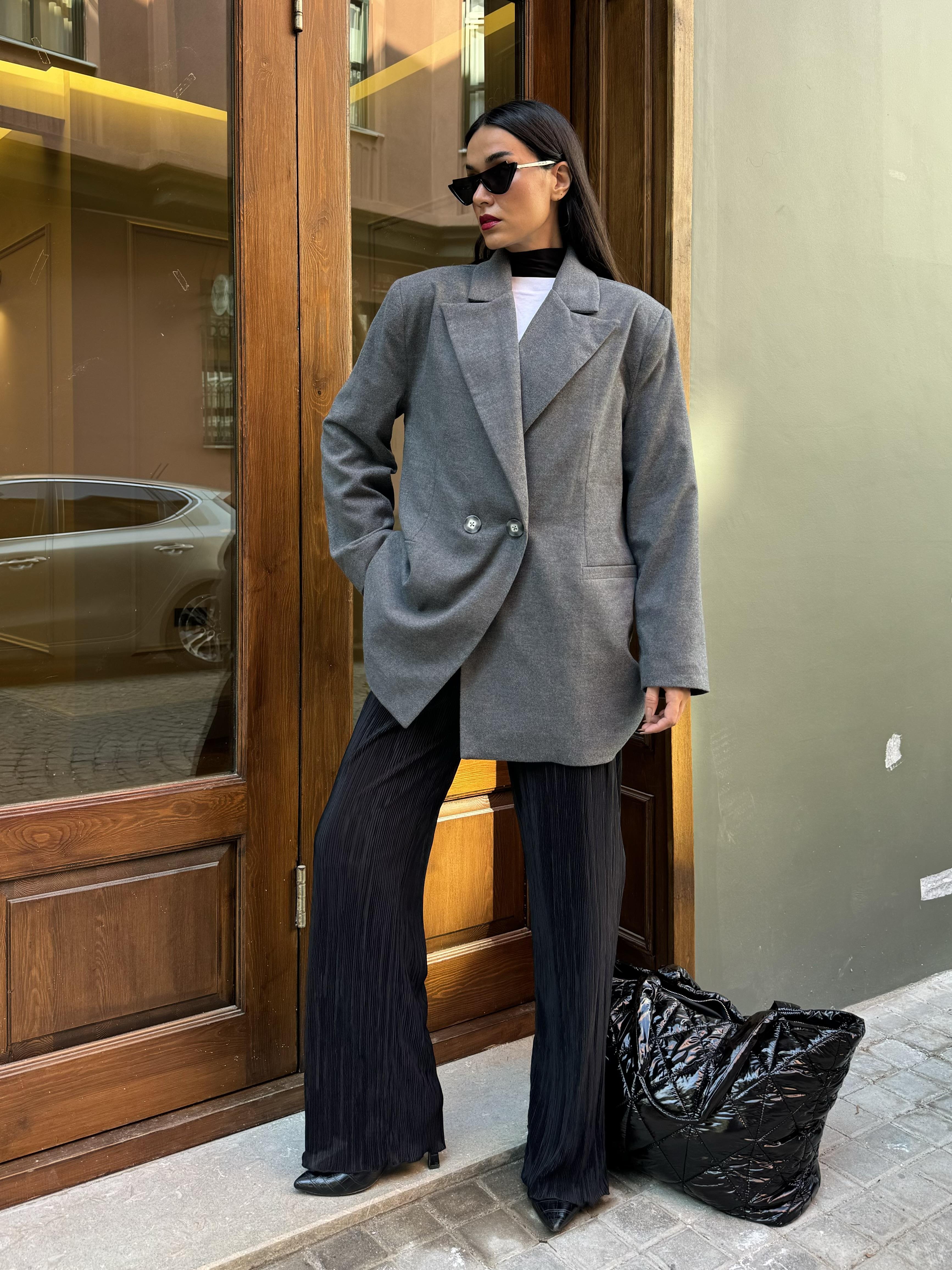 Kadın Gri Şardonlu Poliviskon Oversize Ceket 28265 Kadın Gri Şardonlu Poliviskon Oversize Ceket 28265