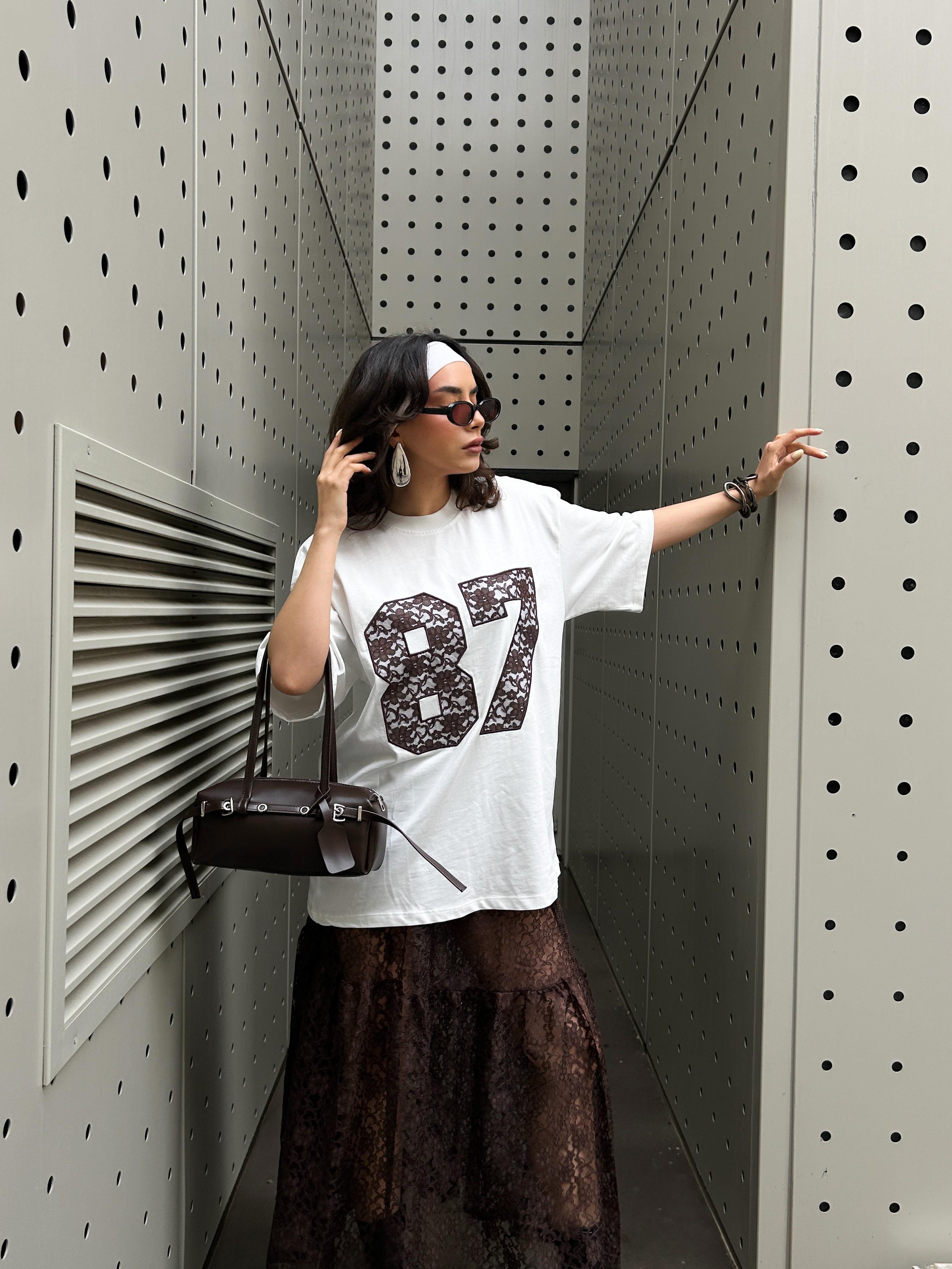 Kadın Kahve Dantel Nakışlı Oversize T-shirt 29055