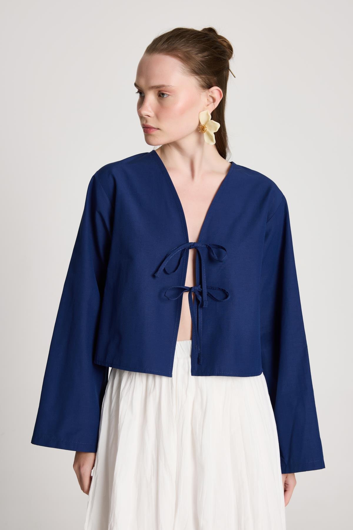Kadın Lacivert Poplin Önden Bağlamalı Bluz 29085