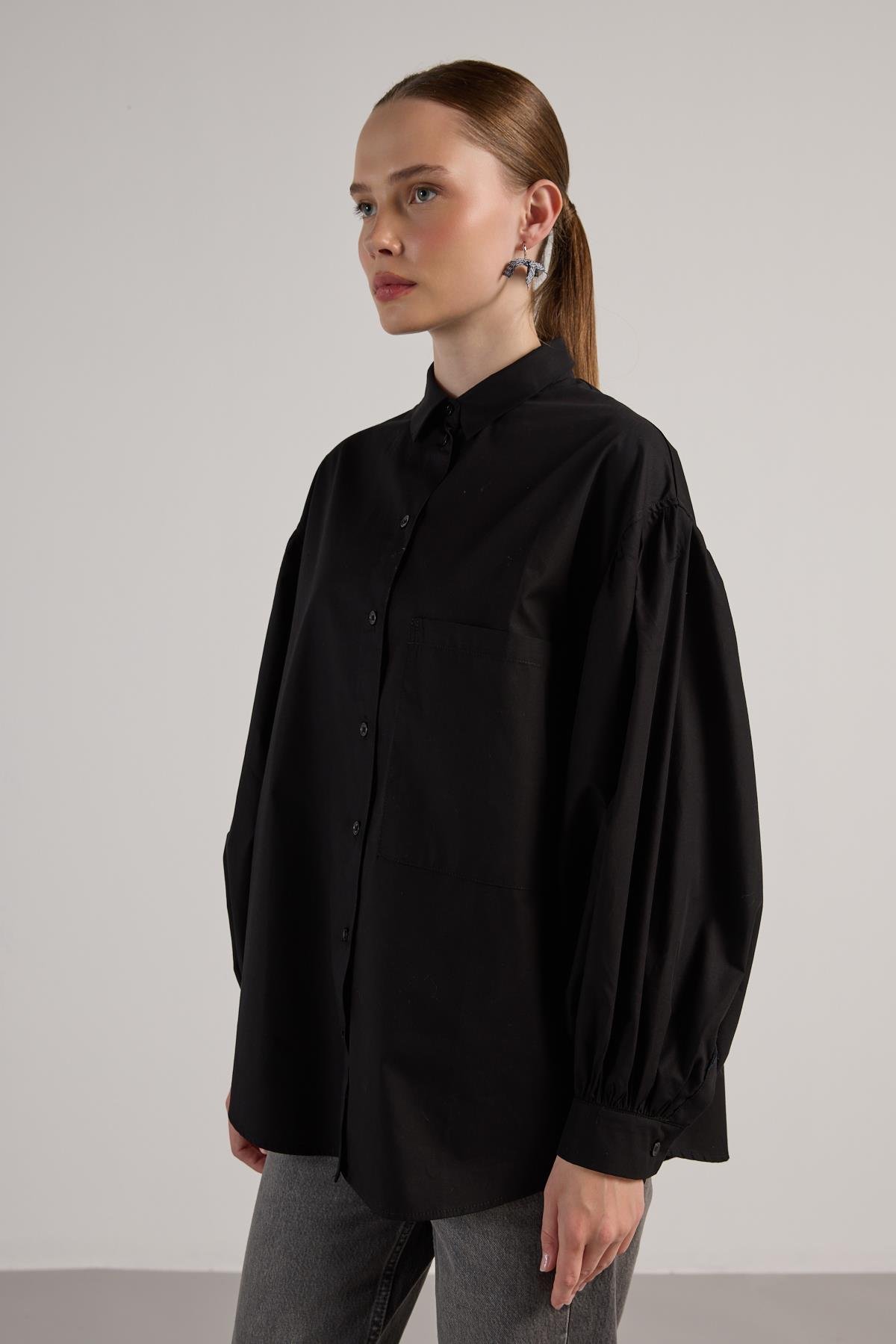 Kadın Siyah Pileli Cep Detaylı Oversize Gömlek 30062