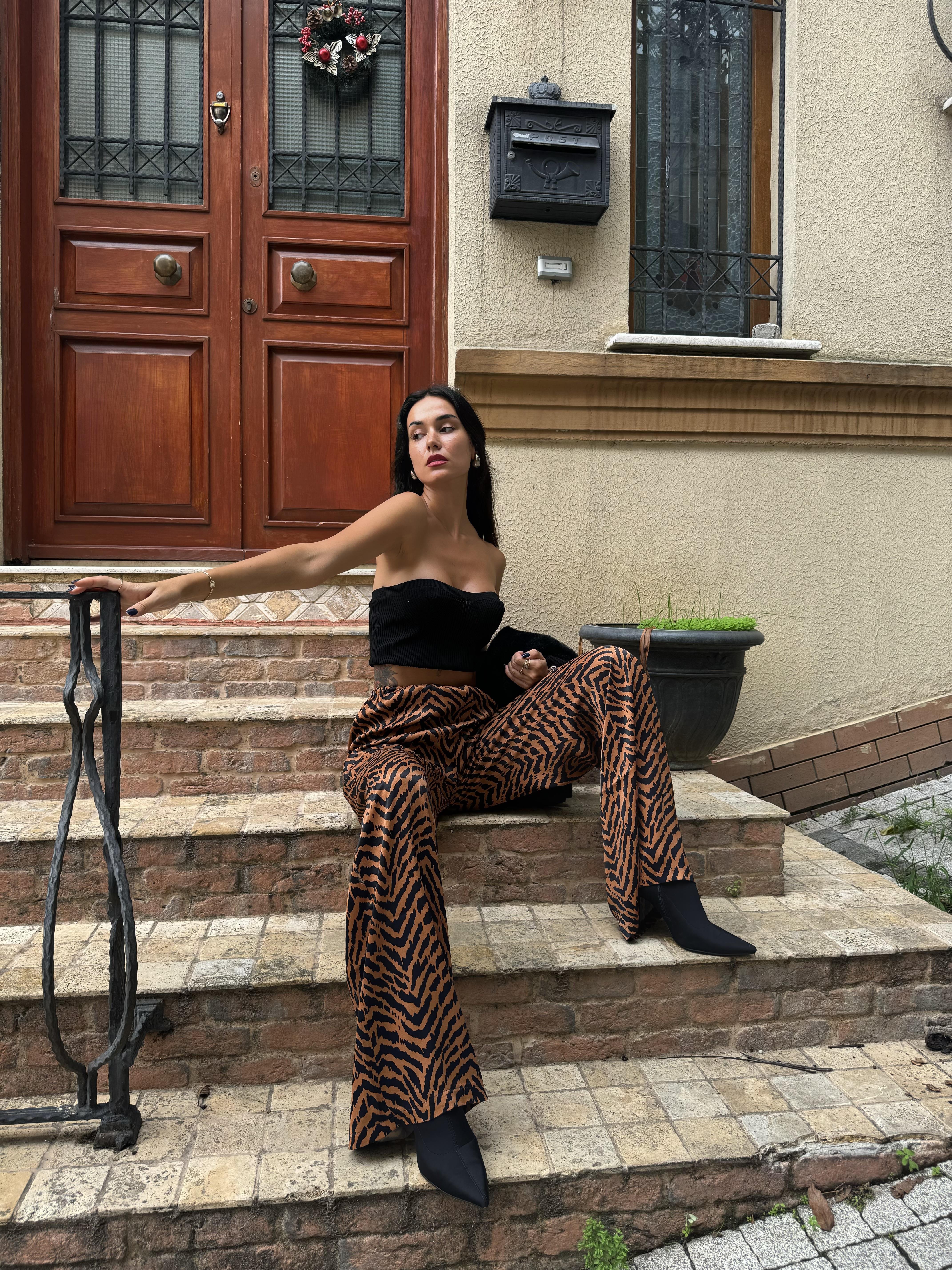 Kahve Floş Saten Zebra Desen Pantolon