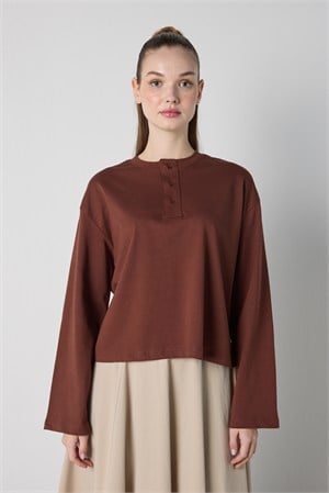 Kadın Kahverengi Crop Düğmeli Ve Patlı Pamuk T-shirt 32057