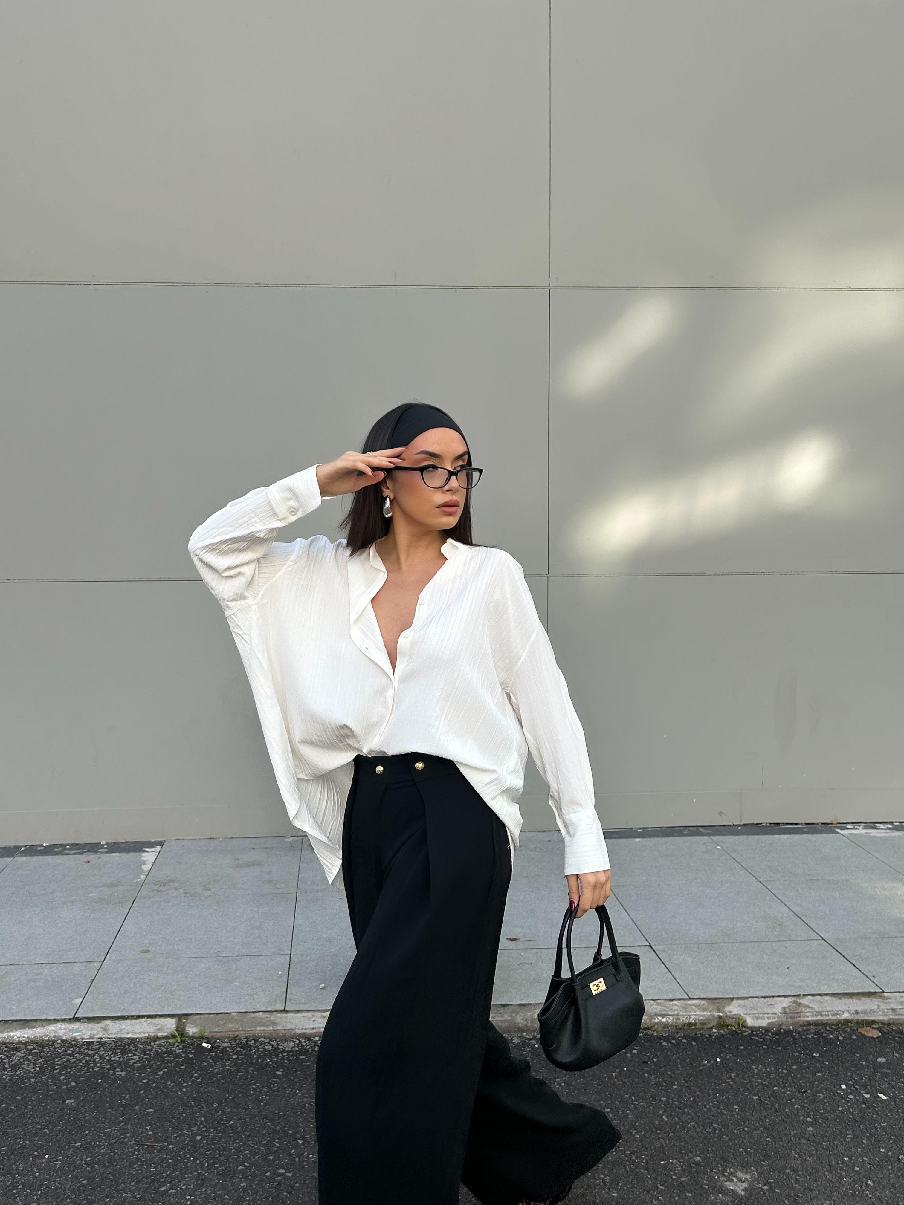 Beyaz Oversize Geniş Manşetli Kadın Gömlek 27384