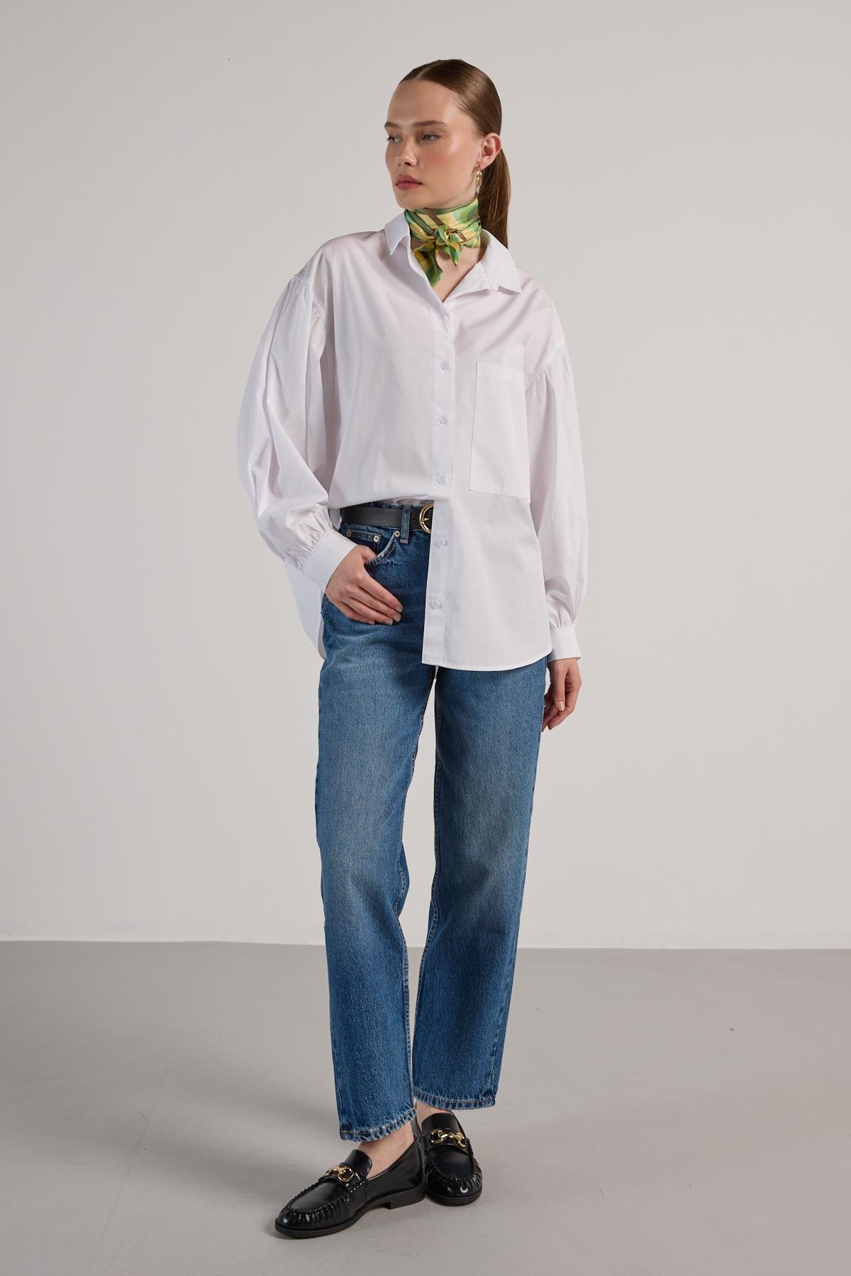 Kadın Beyaz Pileli Cep Detaylı Oversize Gömlek 30062