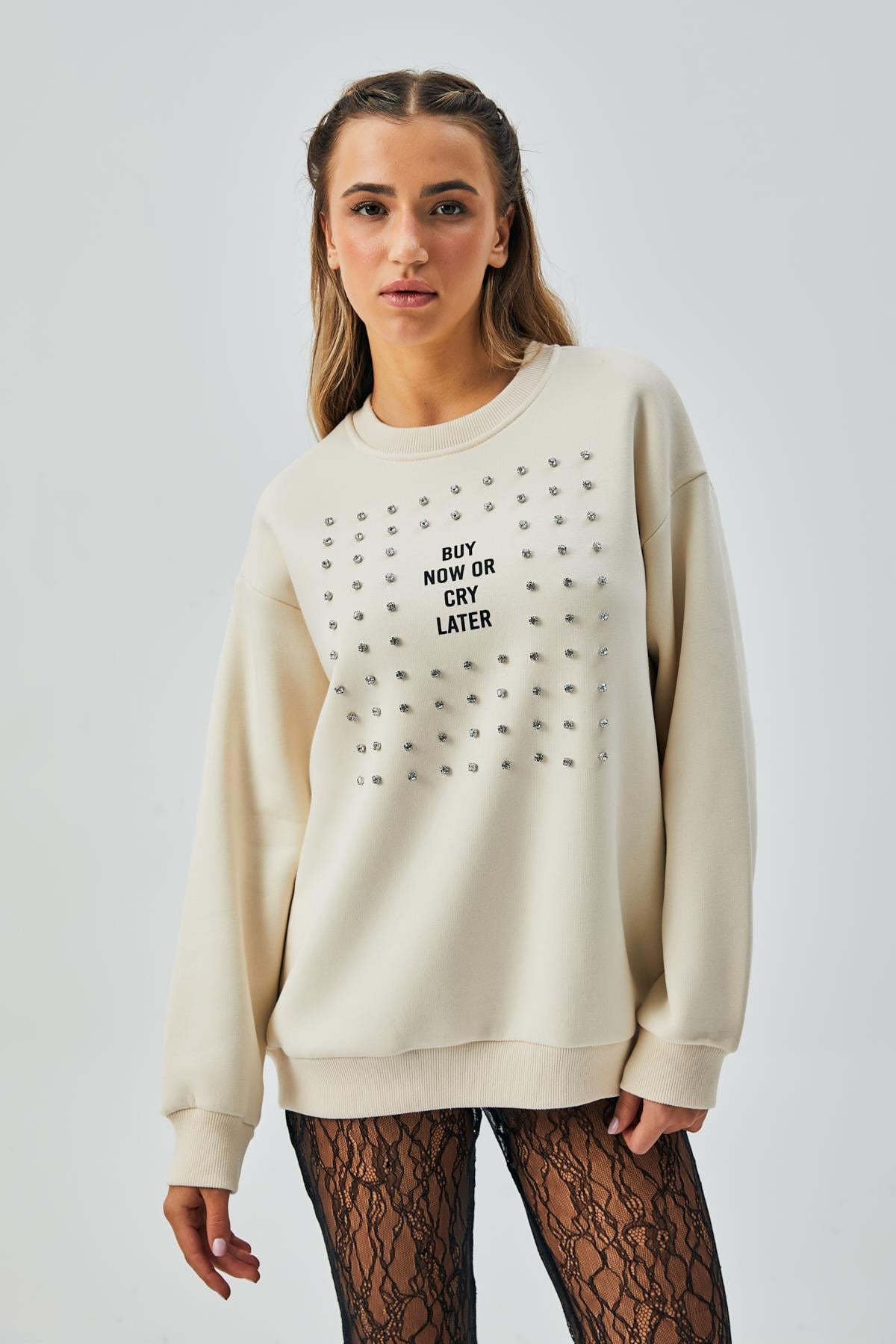 Kadın Ekru 3 İplik Şardonlu Taş İşlemeli Bol Kesim Sweatshirt 28052