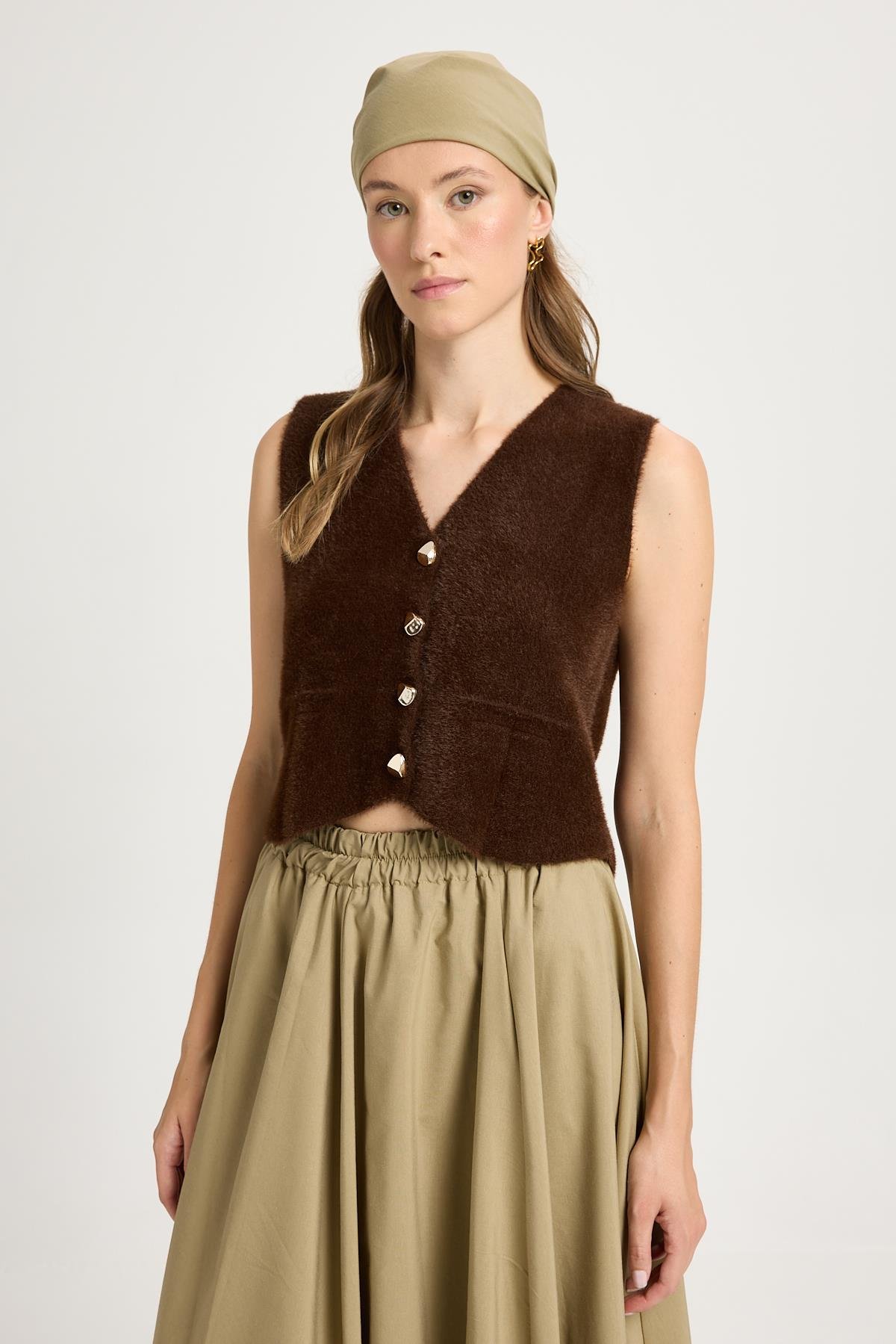 Kadın Kahve Triko Yelek Gold Düğme Detaylı Yumuşak Dokulu