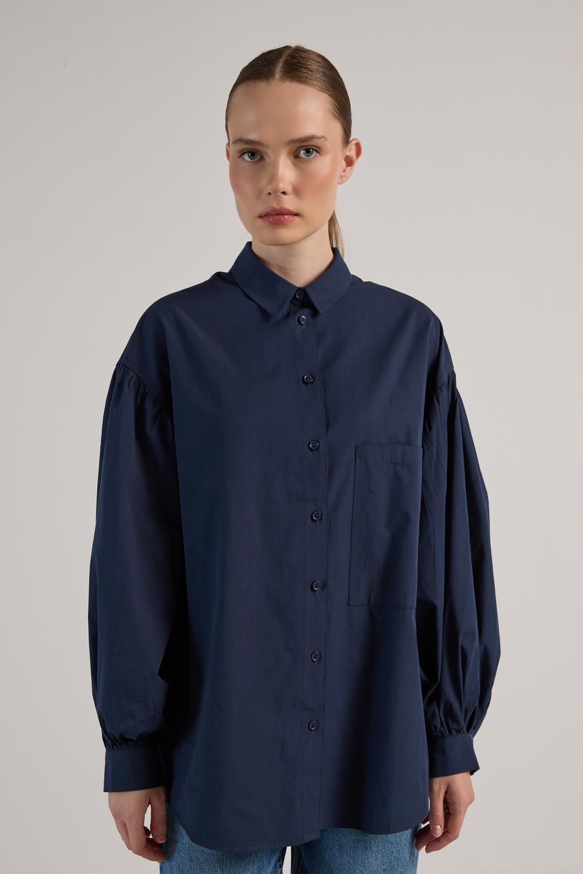 Kadın Lacivert Pileli Cep Detaylı Oversize Gömlek 30062