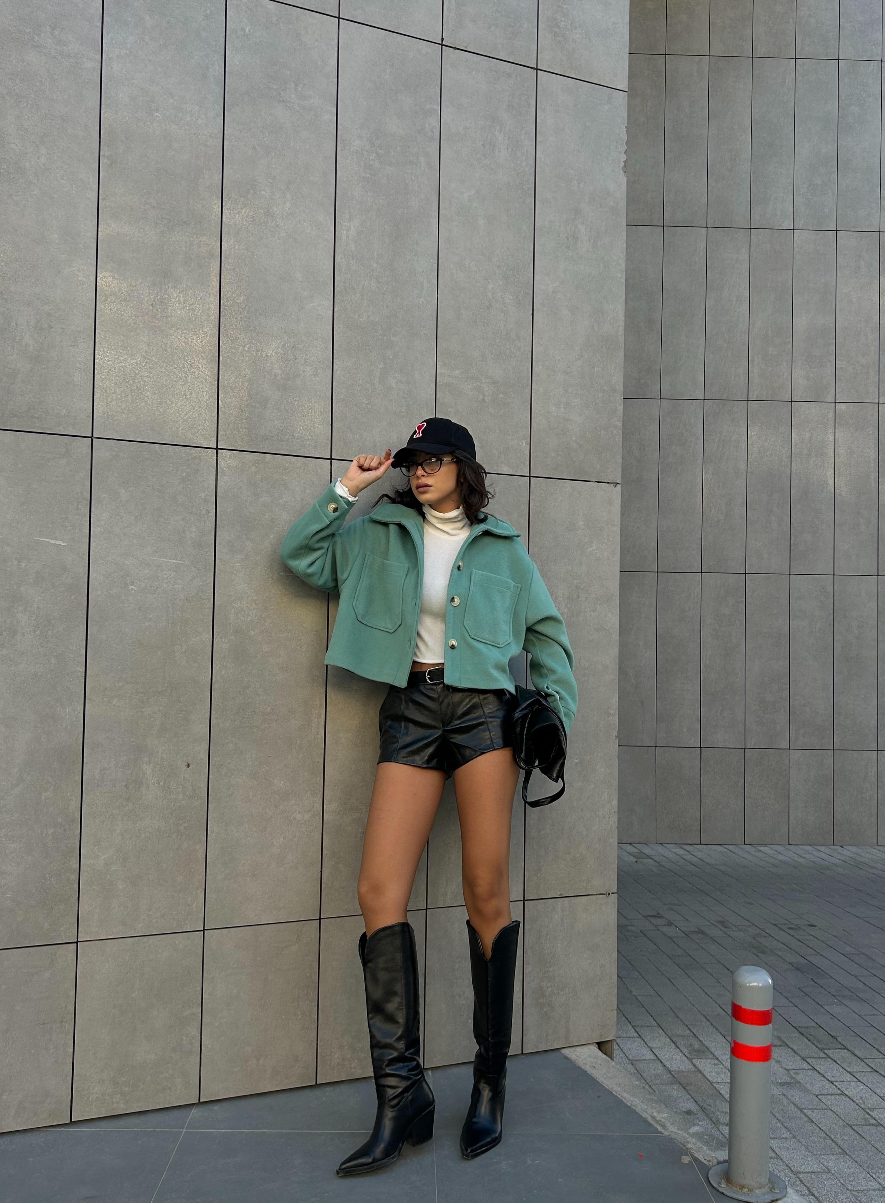 Kadın Mint Astarlı Kısa Oversize Kaşe Kaban 28304