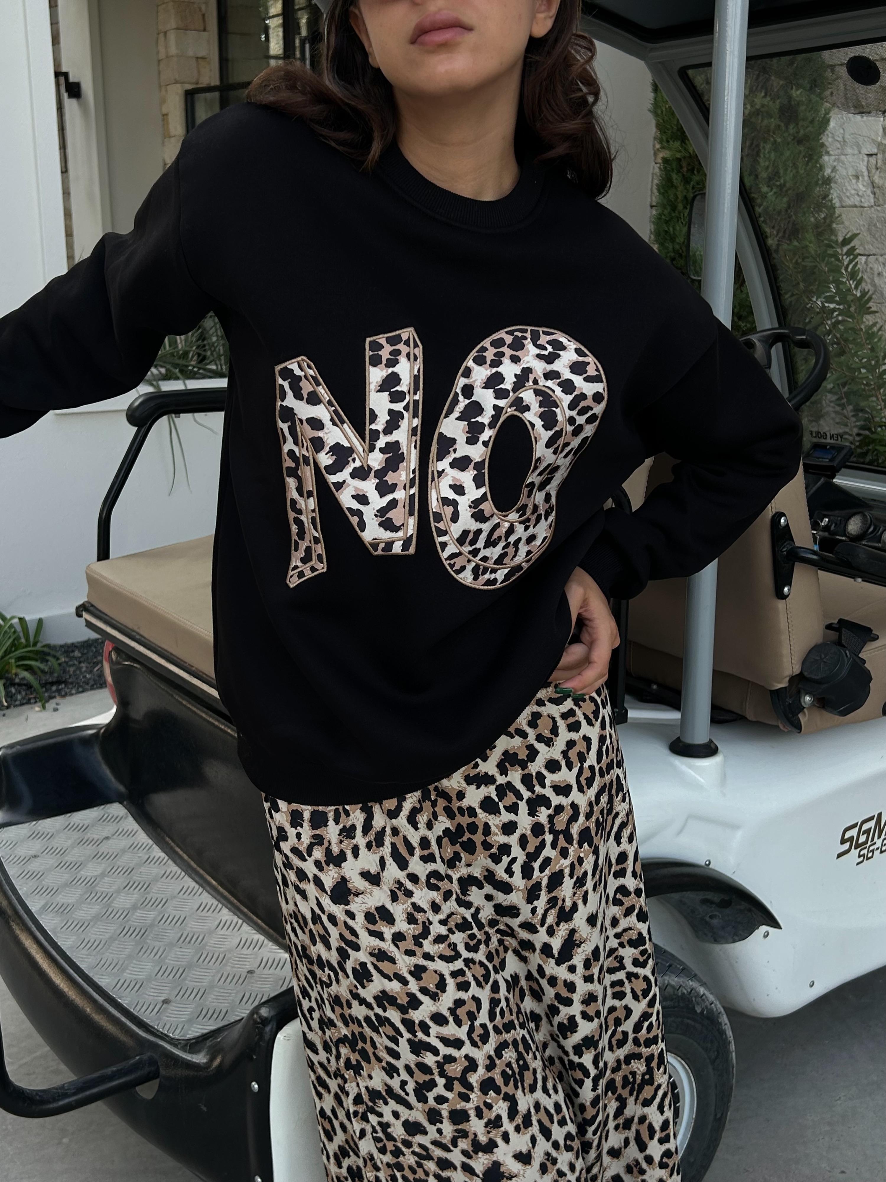 Kadın Siyah Leopar Nakışlı Şardonlu 3 İplik Pamuk Sweatshirt 28049