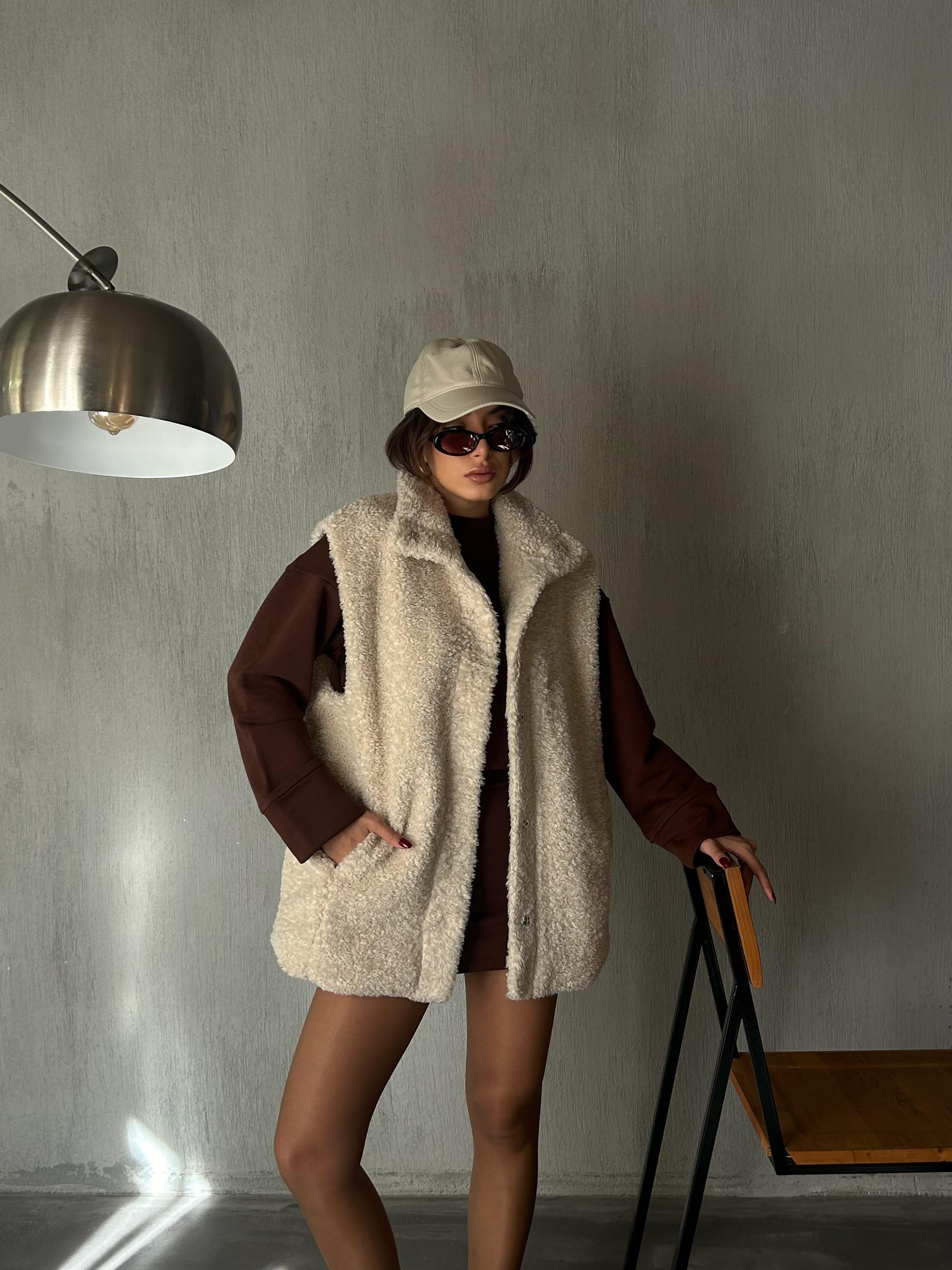 Kadın Taş Gizli Çıtçıt Detaylı Astarlı Peluş Yelek 28267