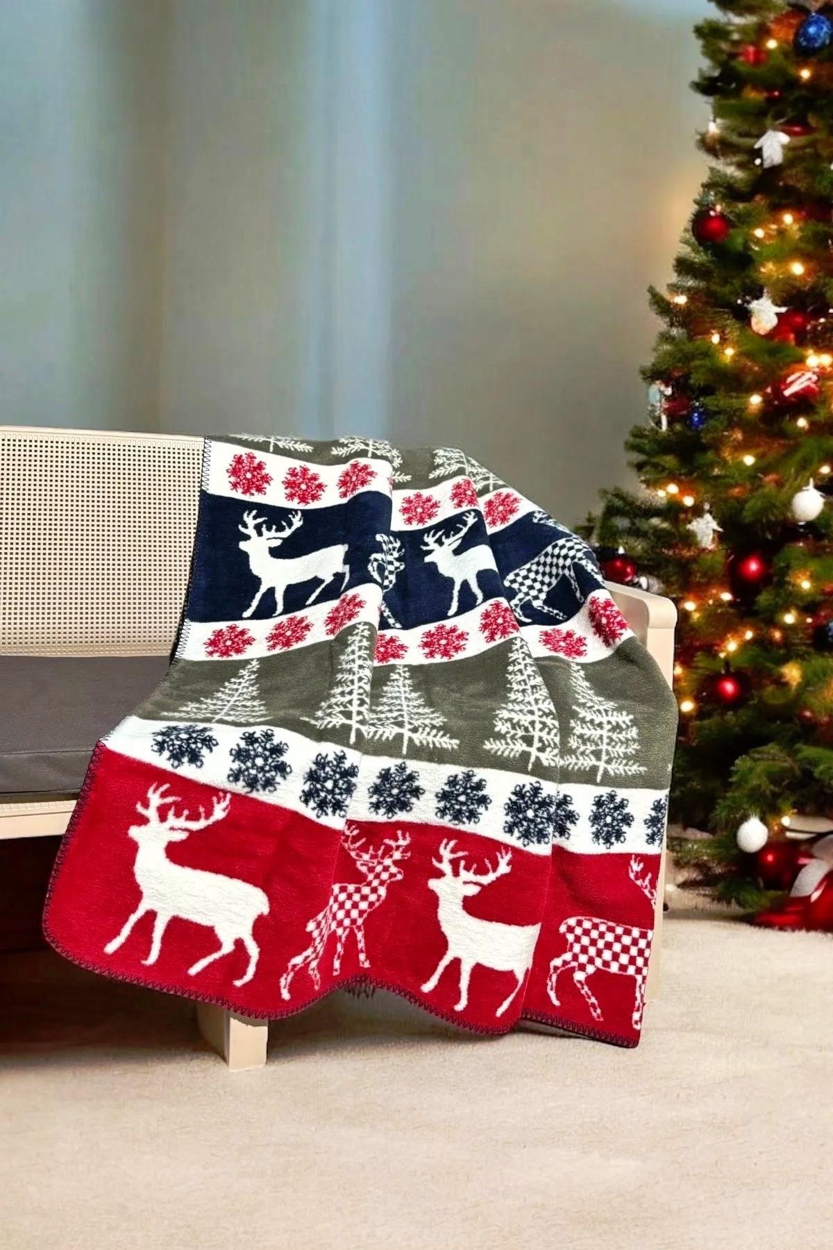 Wintertale Yılbaşı Desenli Kırmızı Kaşındırmayan Pamuklu TV Battaniyesi - 130x170 cm