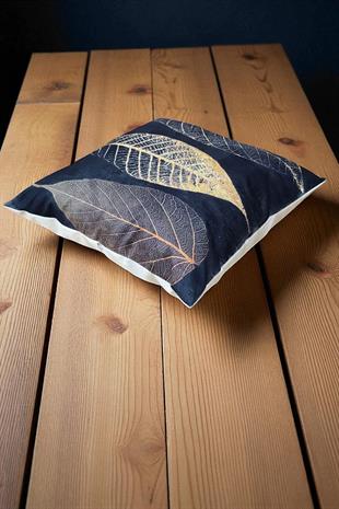 Altın Yaprak Desenli Siyah Dijital Baskılı Kırlent Kılıfı - 40x40 cm