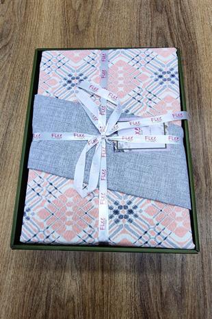 Fine Pembe Çift Kişilik Pike Takımı – %100 Pamuk, Modern Tasarım