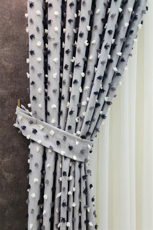 Pastel Püsküllü Fon Perde Gri Renk - Modern ve Neşeli Tasarım