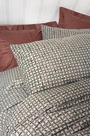 Petite Tek Kişilik Lastikli Çarşaflı Nevresim Takımı Mote Kiremit, %100 Pamuk Ranforce 30/1 57 TEL Kumaş, Pigment Baskılı.