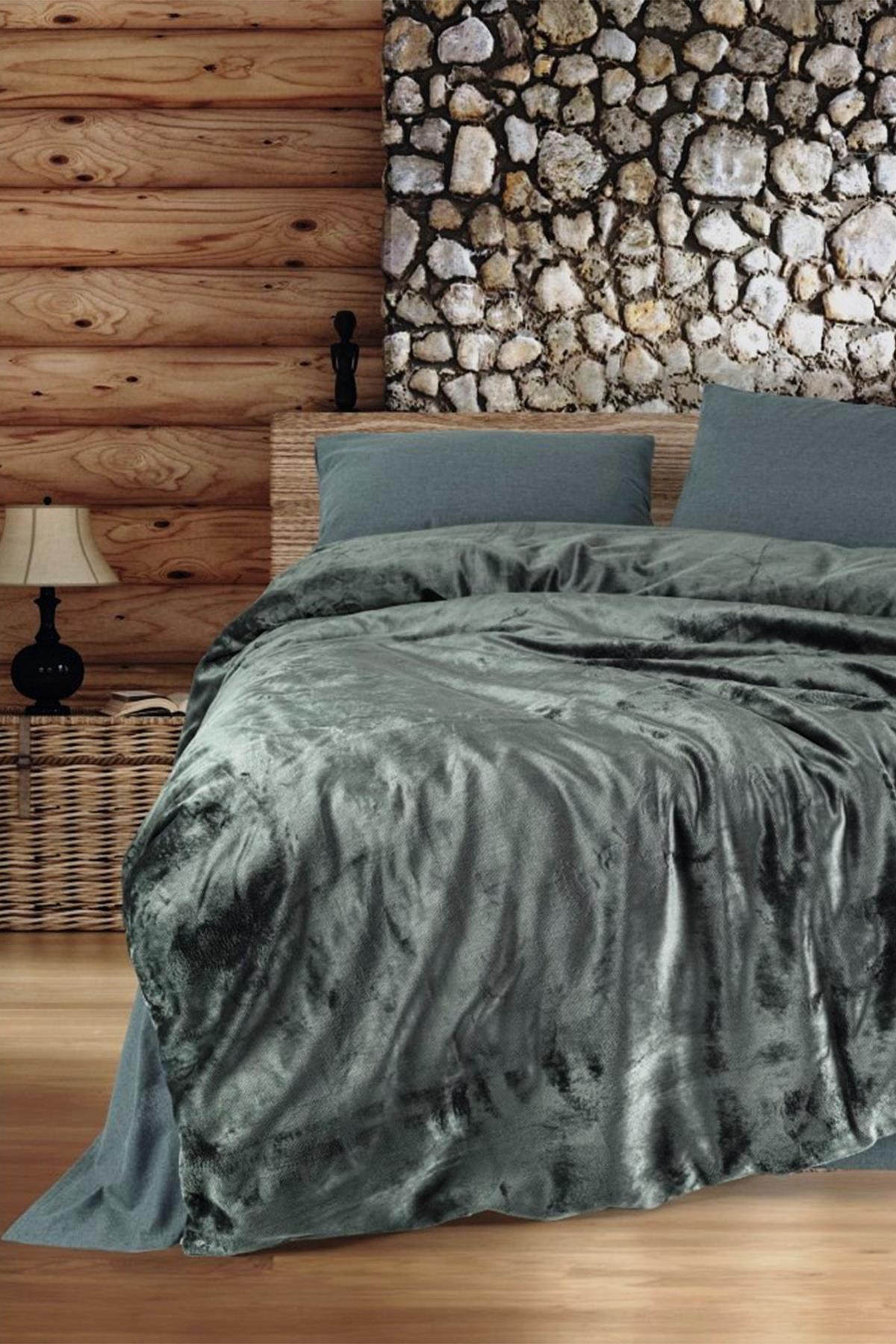 Flossy Gri Velvet Çift Kişilik Nevresim Takımı | Yumuşak ve Şık Tasarım