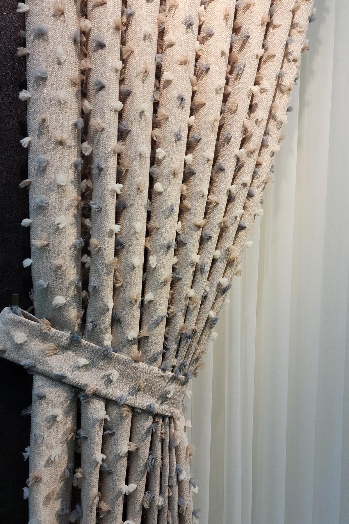 Pastel Püsküllü Fon Perde Bej Renk - Modern ve Neşeli Tasarım