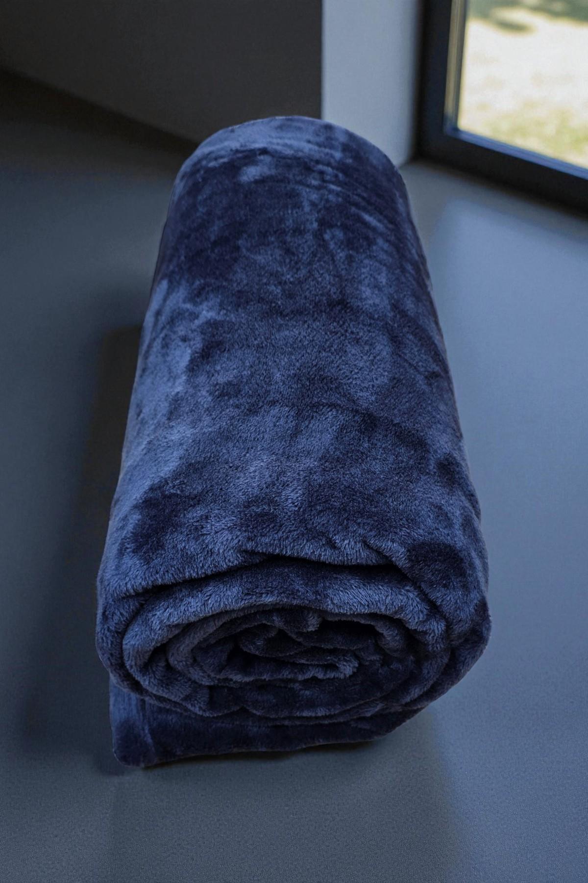 Softline Lacivert Yumuşak ve Hafif Battaniye 200x220 cm (Çift Kişilik)