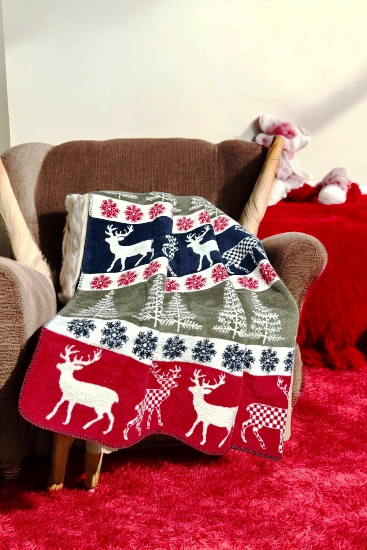 Wintertale Yılbaşı Desenli Kırmızı Kaşındırmayan Pamuklu TV Battaniyesi - 130x170 cm