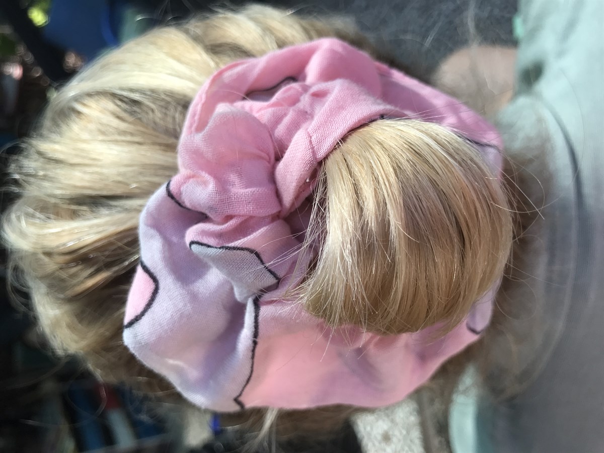 Pembe Fil Desenli Orta Boy Scrunchie Toka 