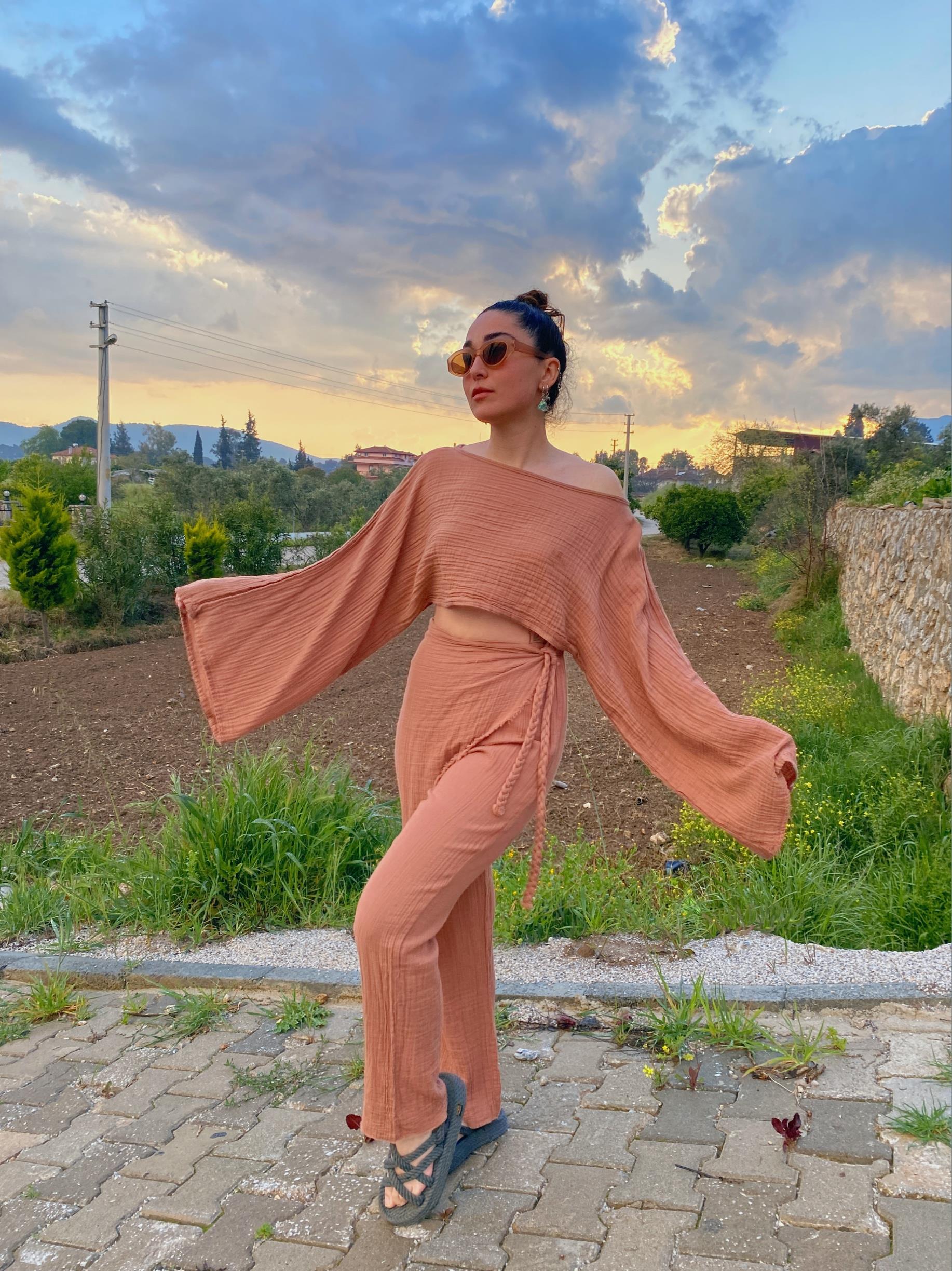 Pendula Crop Bluz-MOCHA