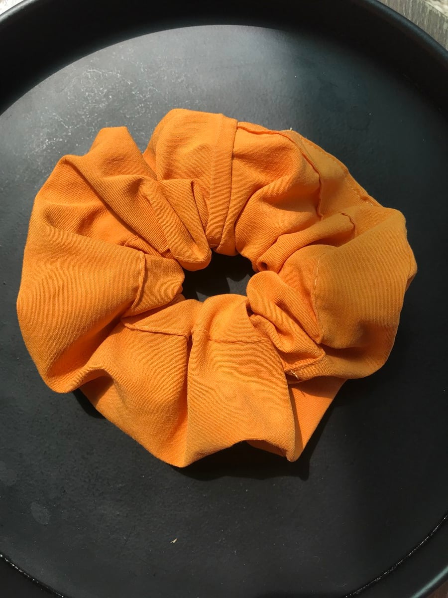 Orta Boy Scrunchie Toka Turuncu