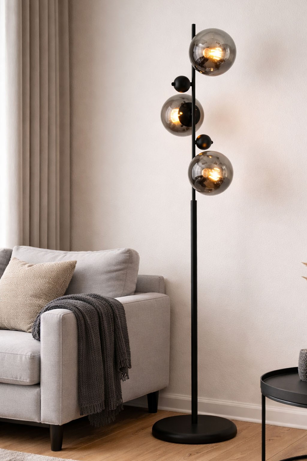 Elora Siyah Toplu Metal Ayaklı Lambader Füme Camlı Modern , Oturma Odası ,Yatak Odası , Salon Lambader