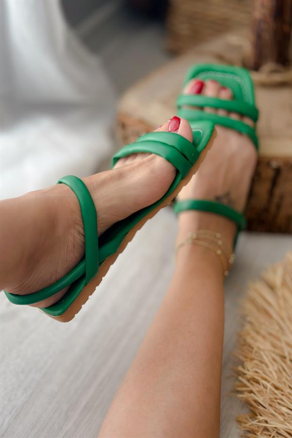 Ada Yeşil Deri Sandalet