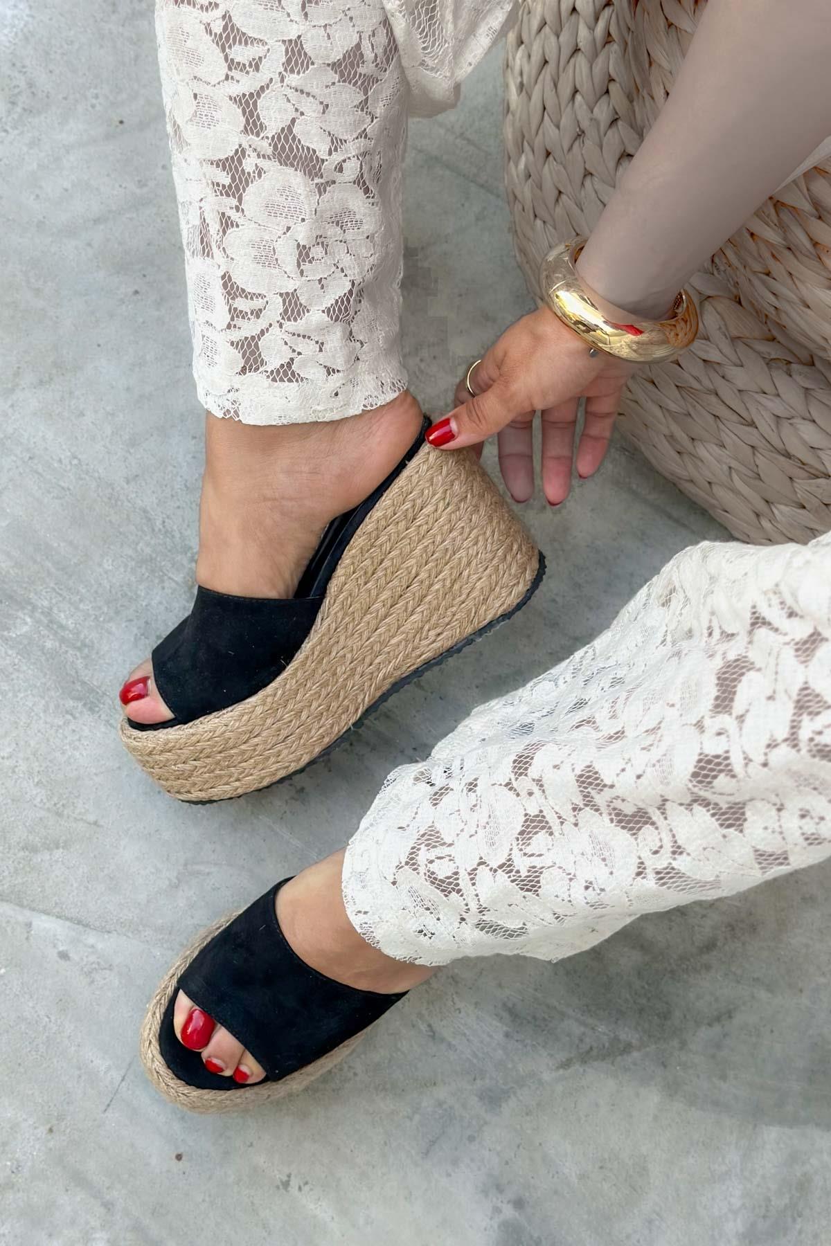 Anastacia Siyah Süet Hasır Dolgu Sarma Taban Kadın Terlik