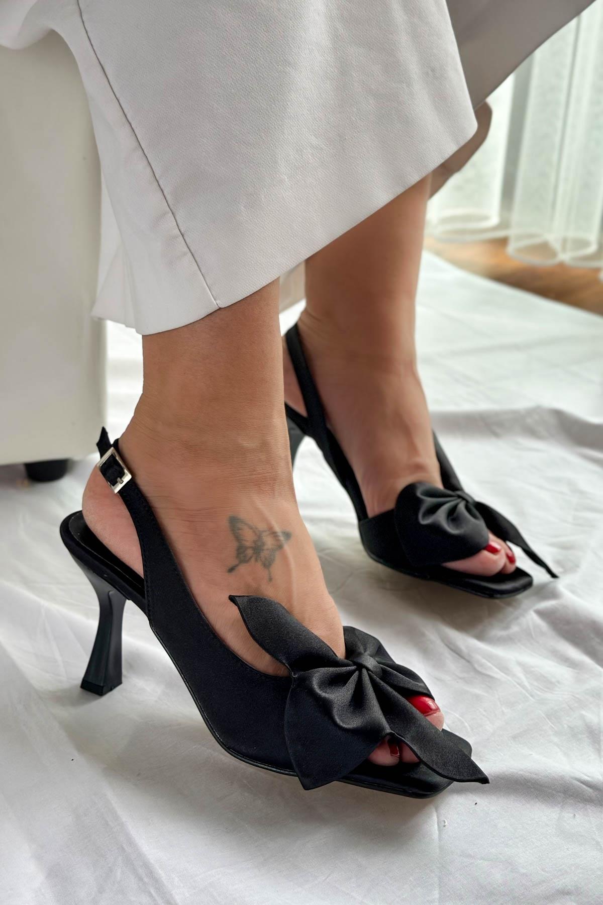 Lotus Siyah Saten Fiyonk Detay Kadın Topuklu Sandalet