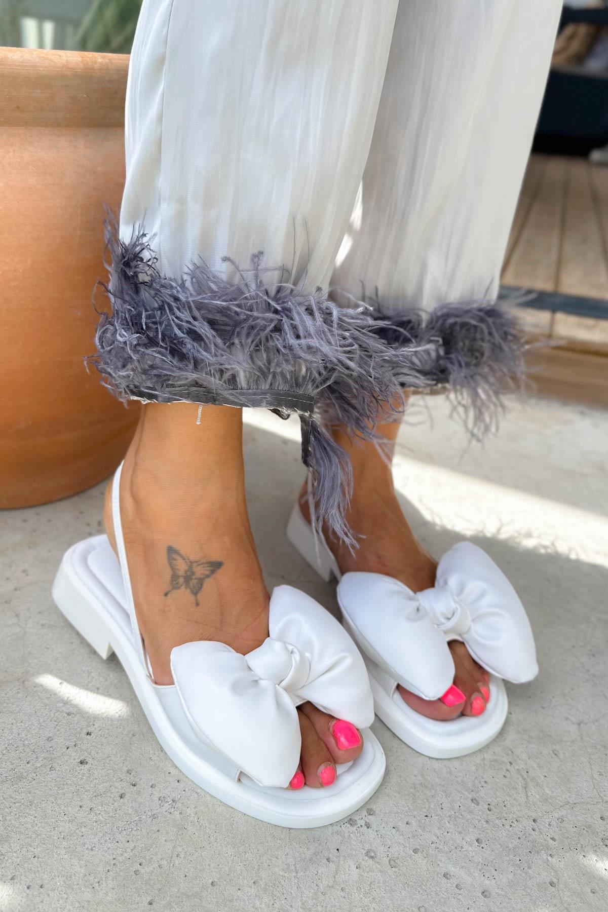 Pofidik Beyaz Papyon Detay Kadın Sandalet