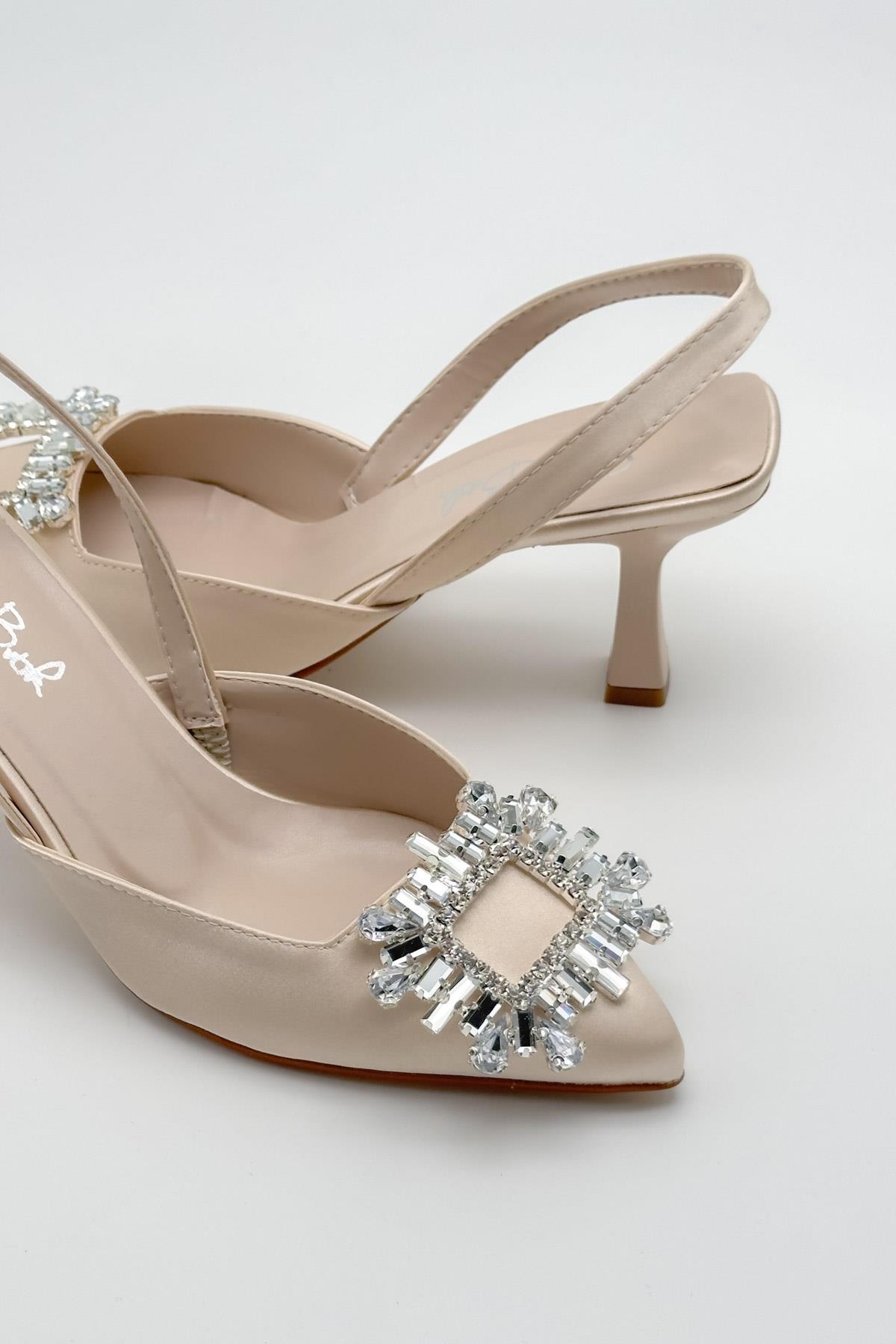 Quiero Bej Saten Taşlı Açık Stiletto
