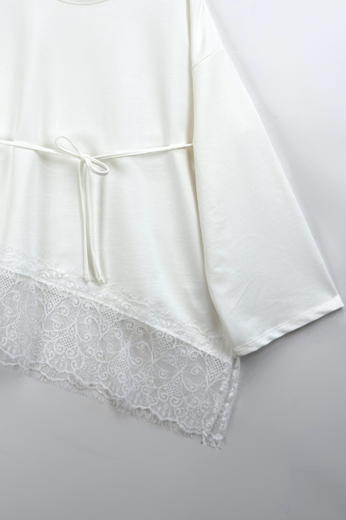Dantel Detaylı Sweat Ekru